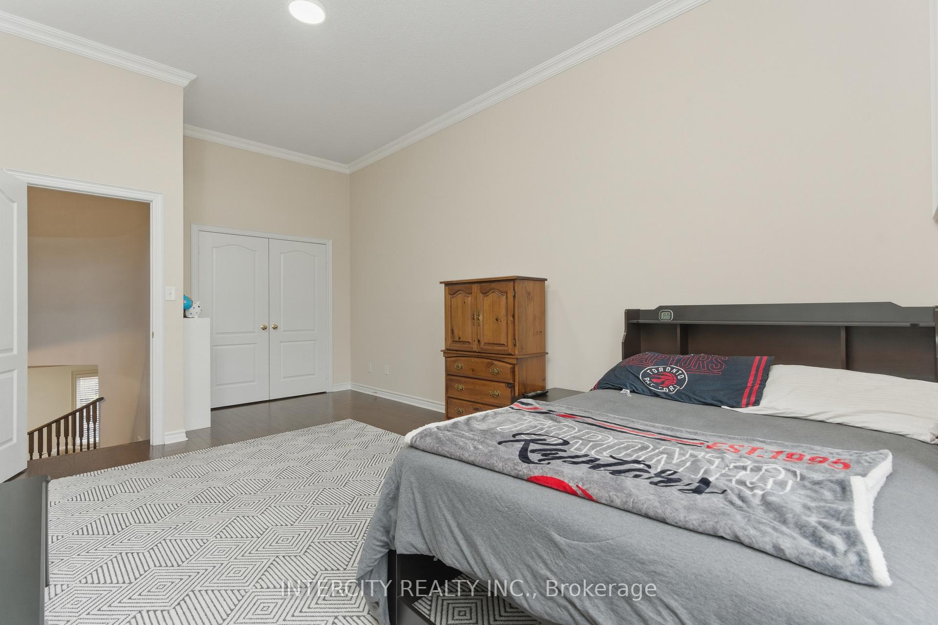 Photo 21 of 111 Fandango Drive, Brampton, Credit Valley — HOMEH