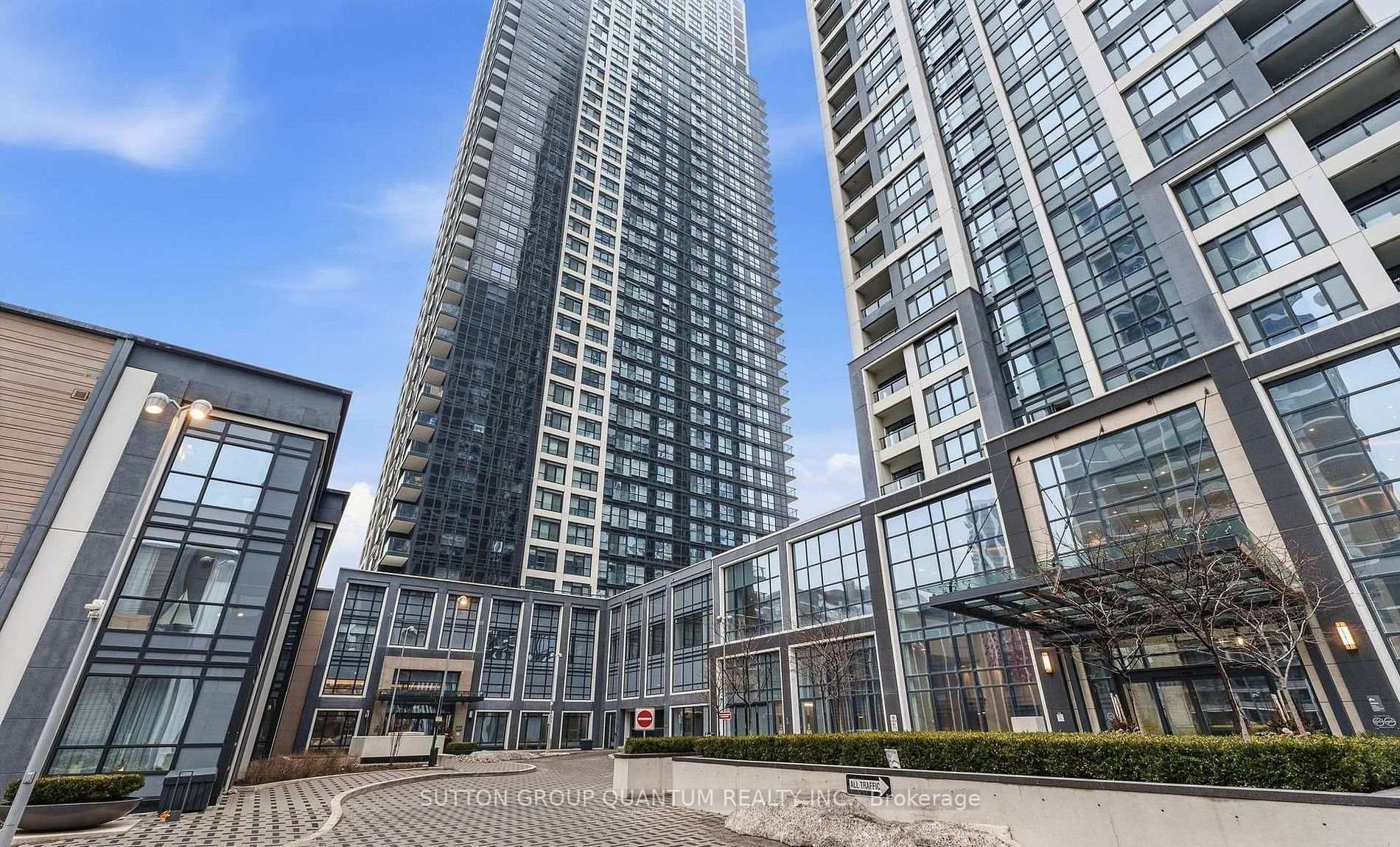 Front of Unit 1532, 5 Mabelle Avenue