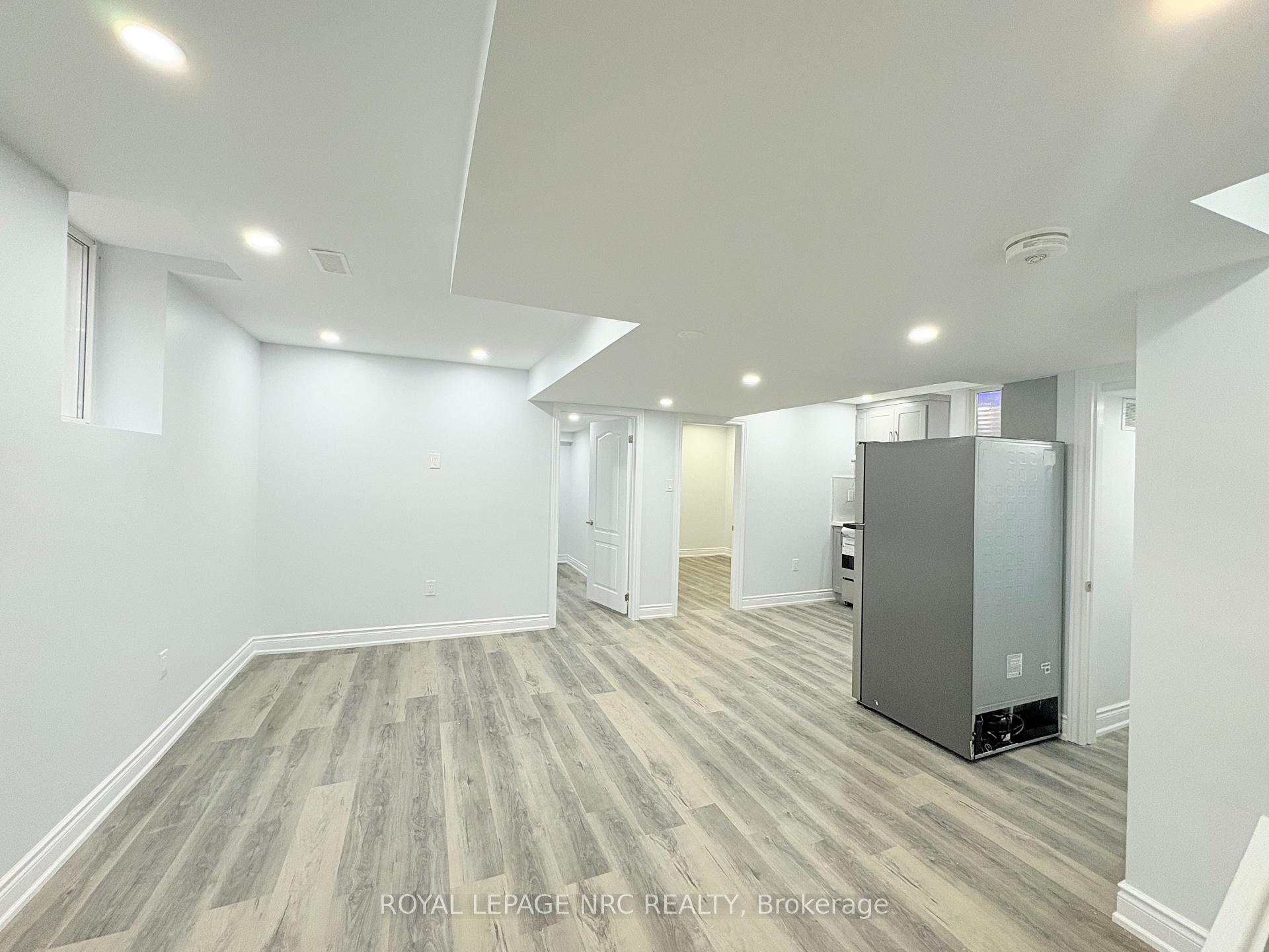 Photo 10 of Unit Basement, 11 Meadow Wood Crescent, Hamilton, Stoney Creek — HOMEH