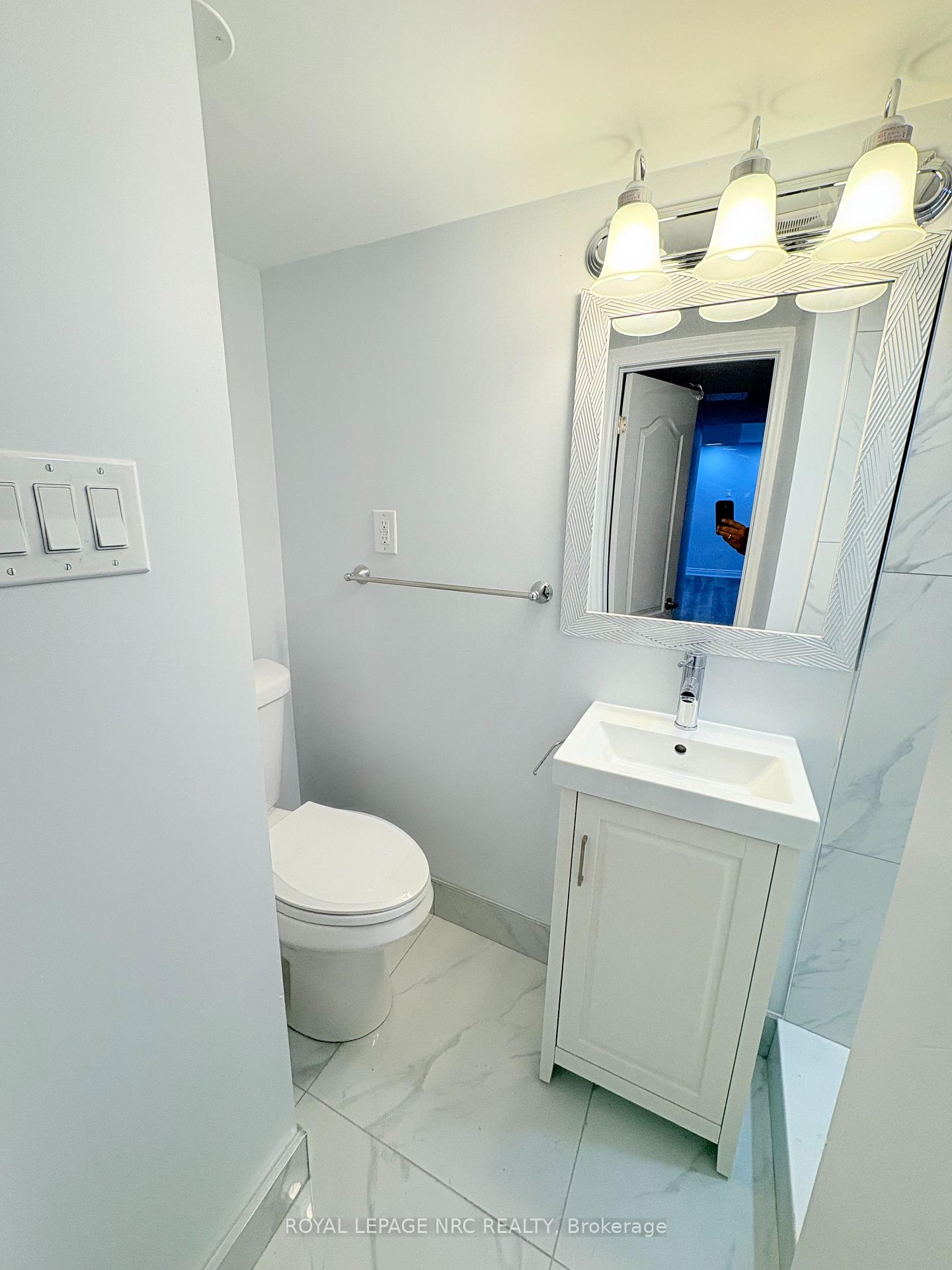 Photo 18 of Unit Basement, 11 Meadow Wood Crescent, Hamilton, Stoney Creek — HOMEH