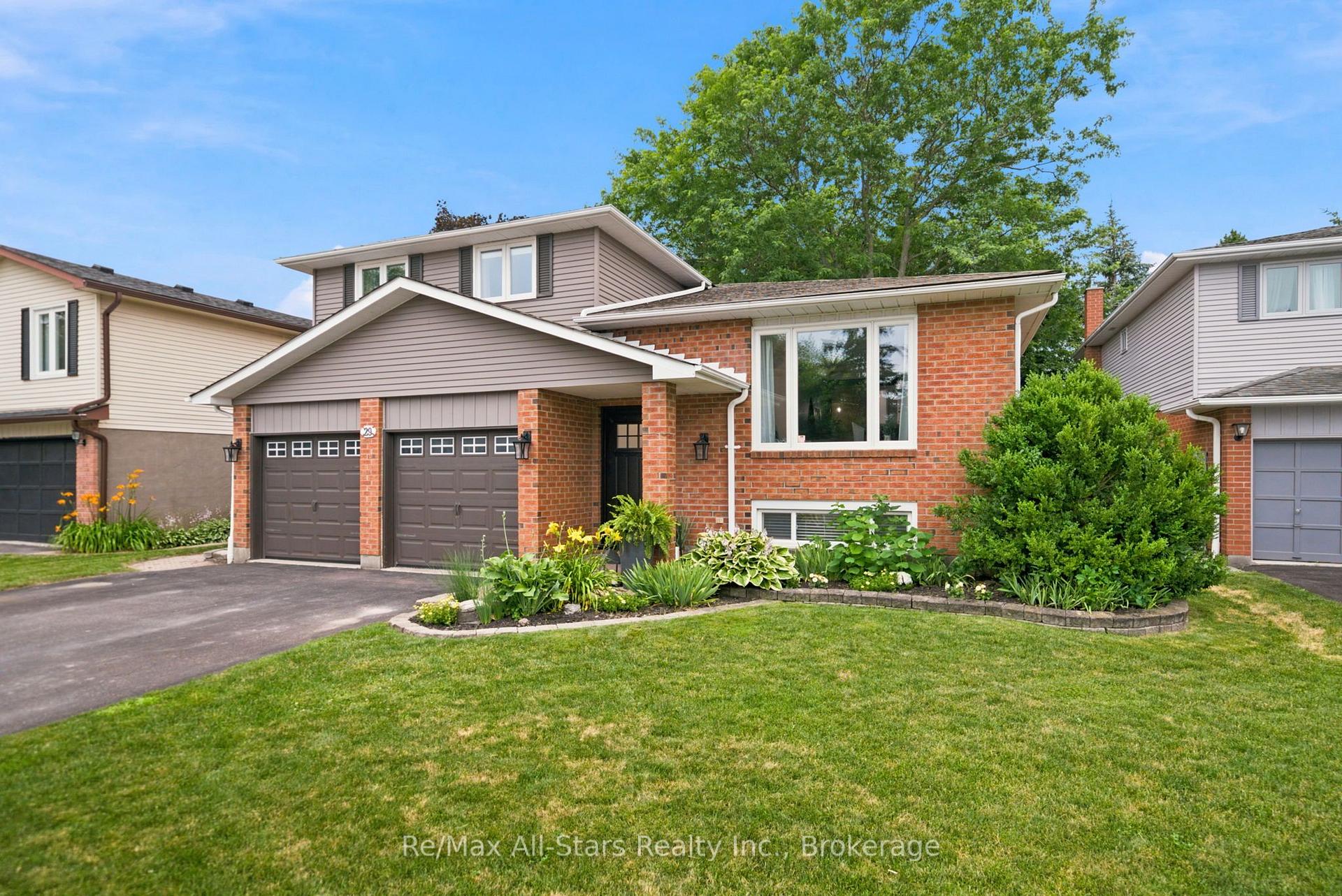 Photo 1 of 29 Applewood Crescent, Scugog, Port Perry — HOMEH