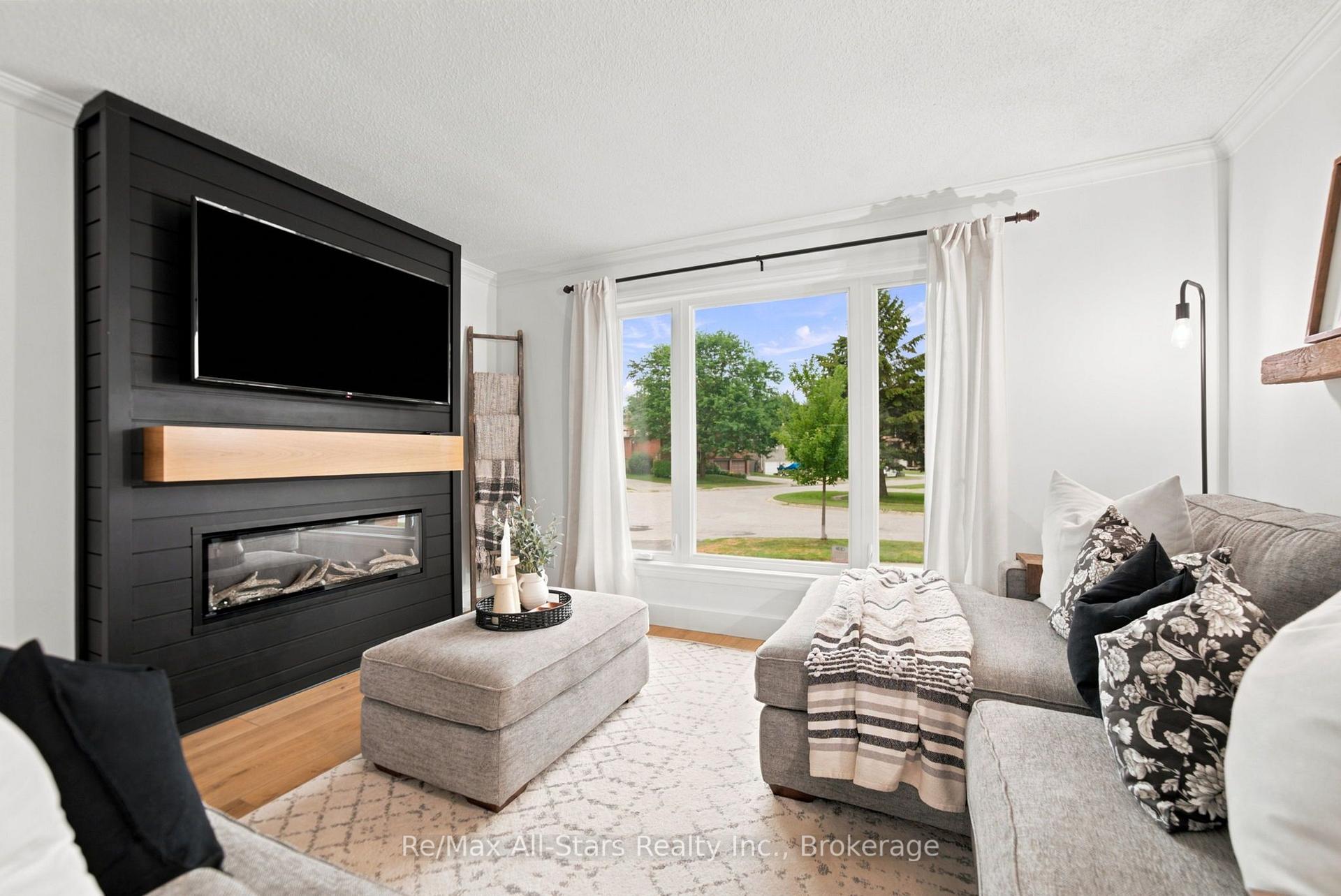 Photo 8 of 29 Applewood Crescent, Scugog, Port Perry — HOMEH