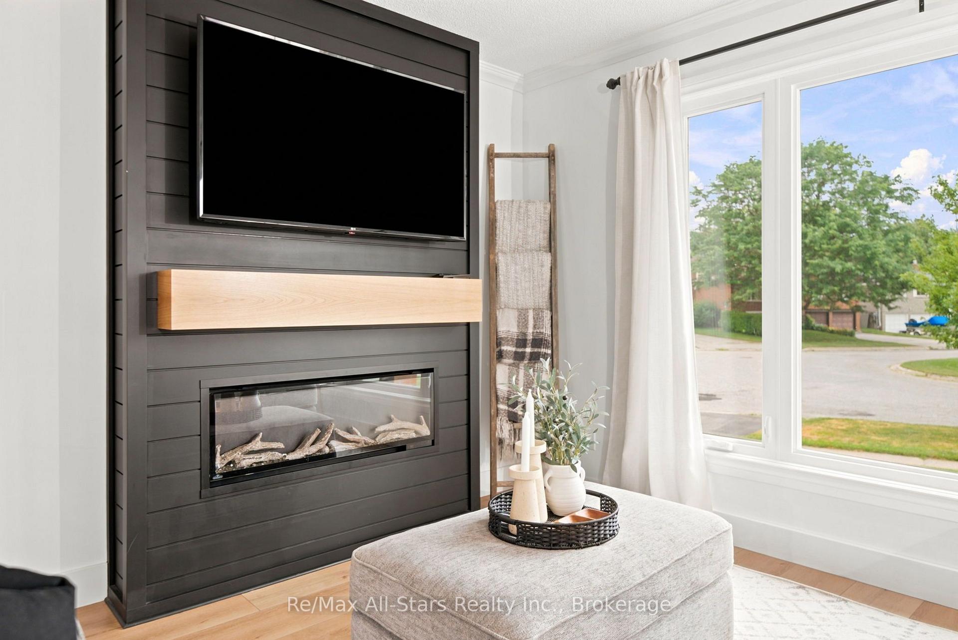 Photo 9 of 29 Applewood Crescent, Scugog, Port Perry — HOMEH