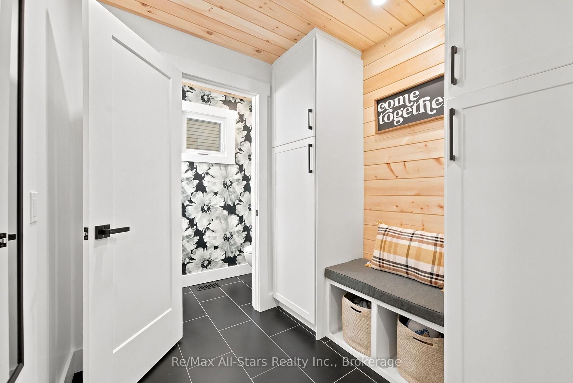 Photo 22 of 29 Applewood Crescent, Scugog, Port Perry — HOMEH