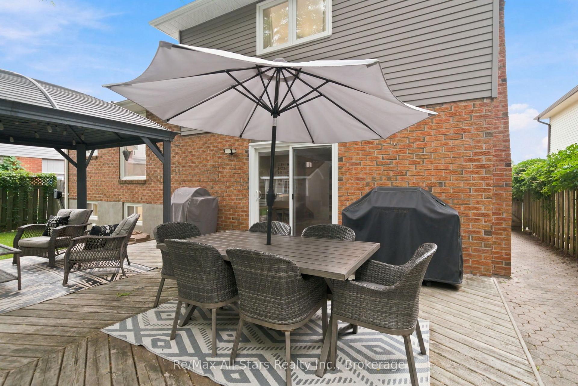 Photo 27 of 29 Applewood Crescent, Scugog, Port Perry — HOMEH