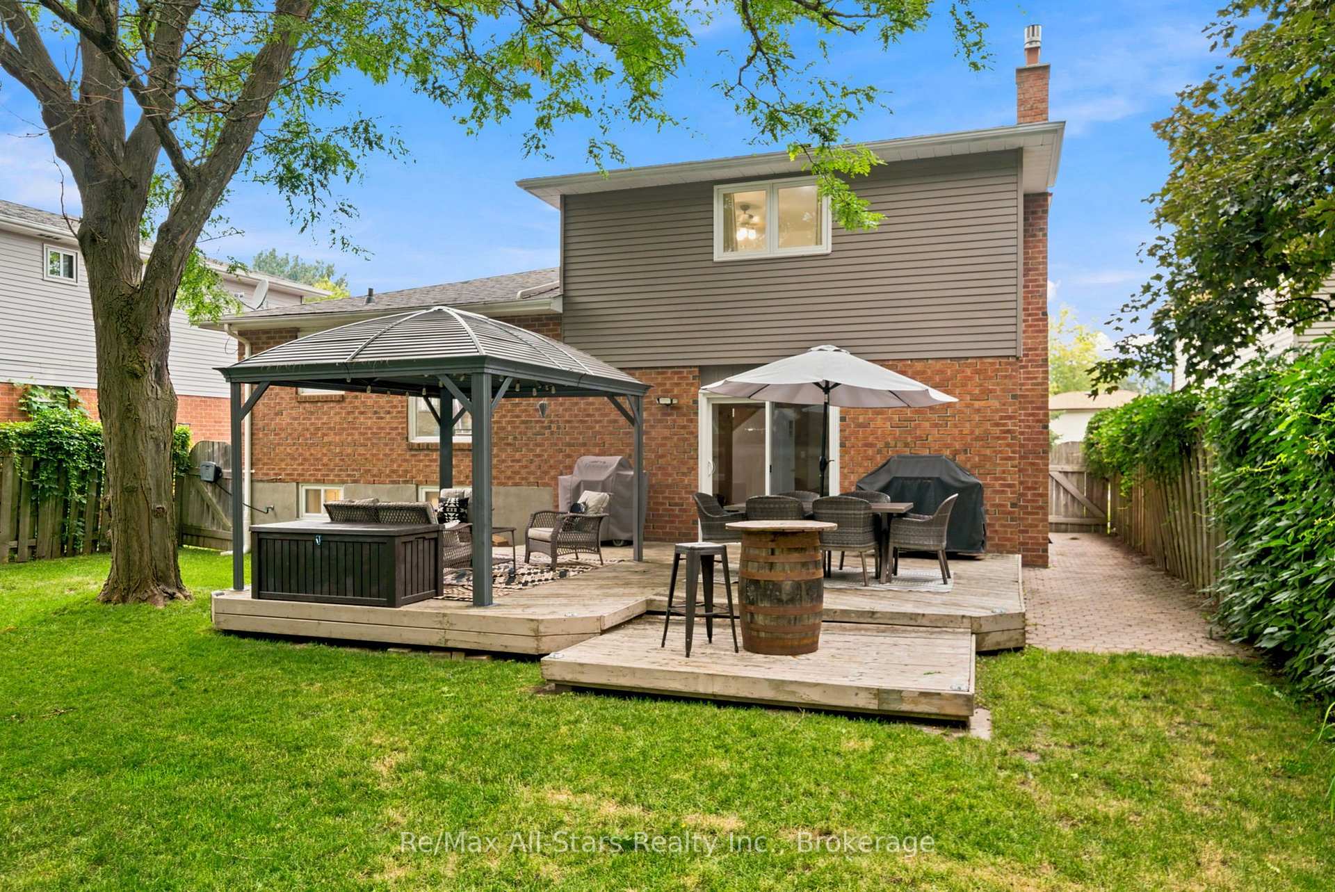 Photo 28 of 29 Applewood Crescent, Scugog, Port Perry — HOMEH