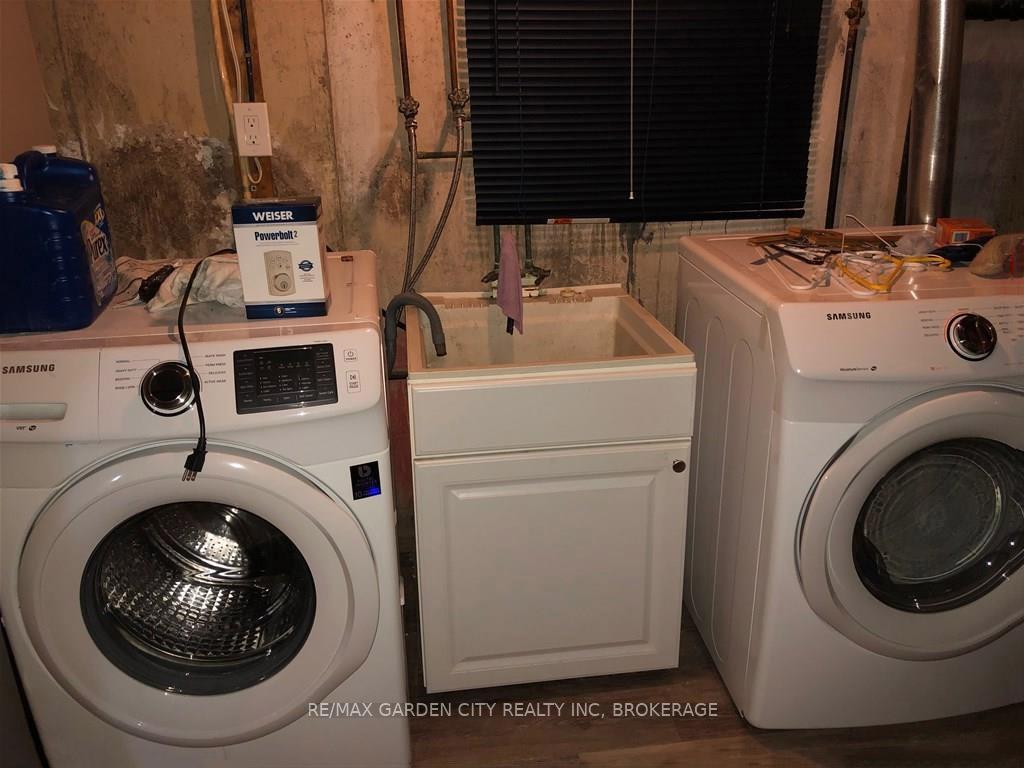 Photo 17 of 29 St. Hilda'S Court, St. Catharines, Haig — HOMEH