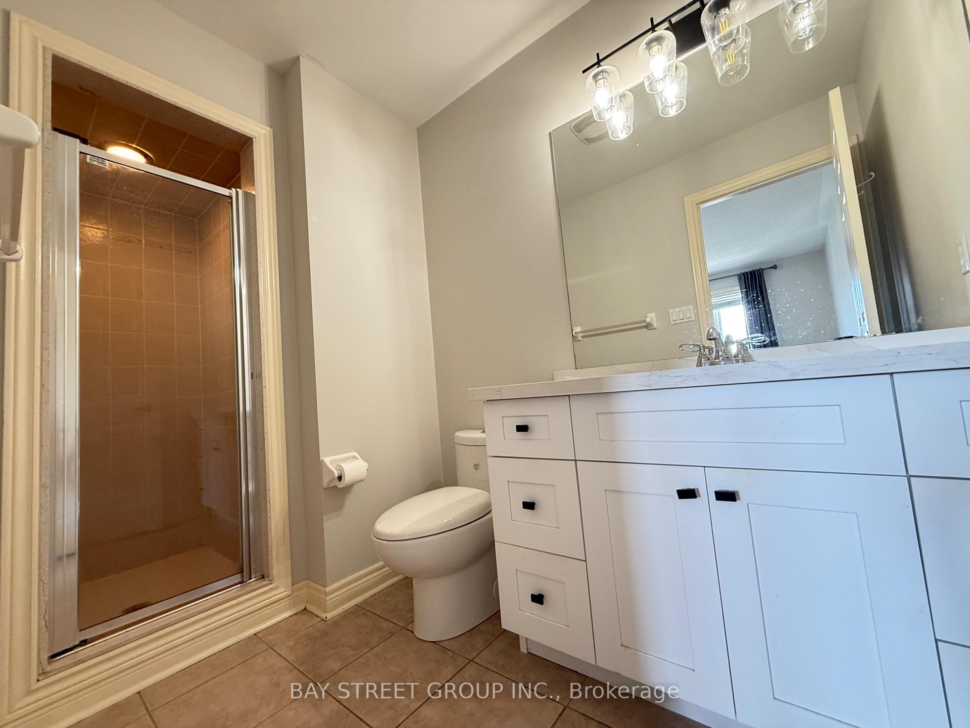 Photo 21 of 54 Earl Stewart Drive, Aurora, Bayview Wellington — HOMEH