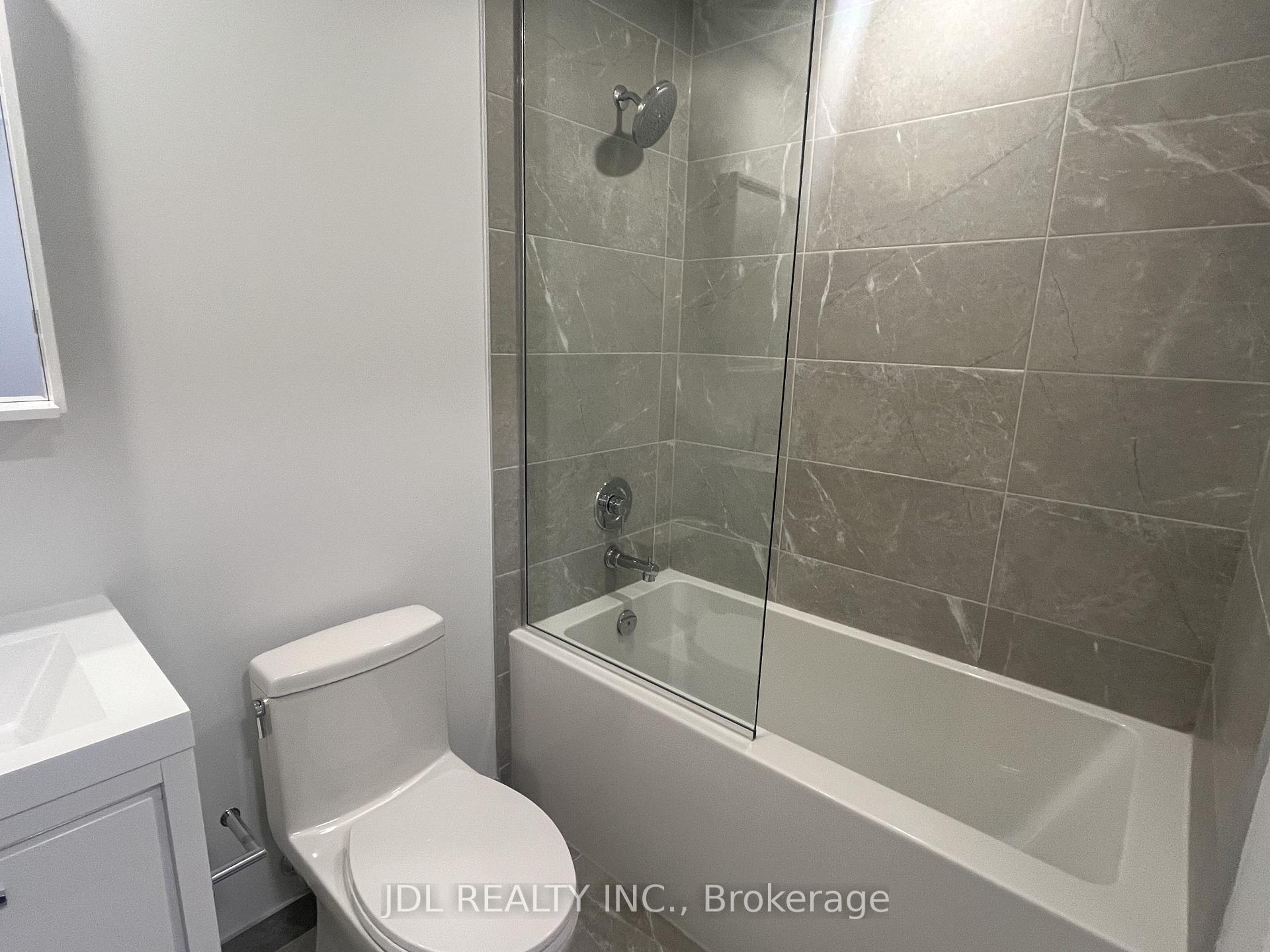 Photo 12 of 21 Meadowdale Road, Vaughan, Vaughan Corporate Centre — HOMEH