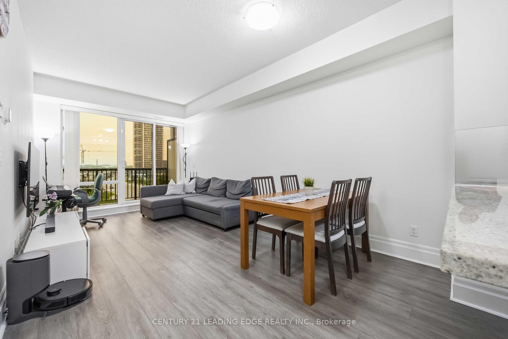 Photo 8 of Unit 405, 151 Upper Duke Crescent, Markham, Unionville — HOMEH