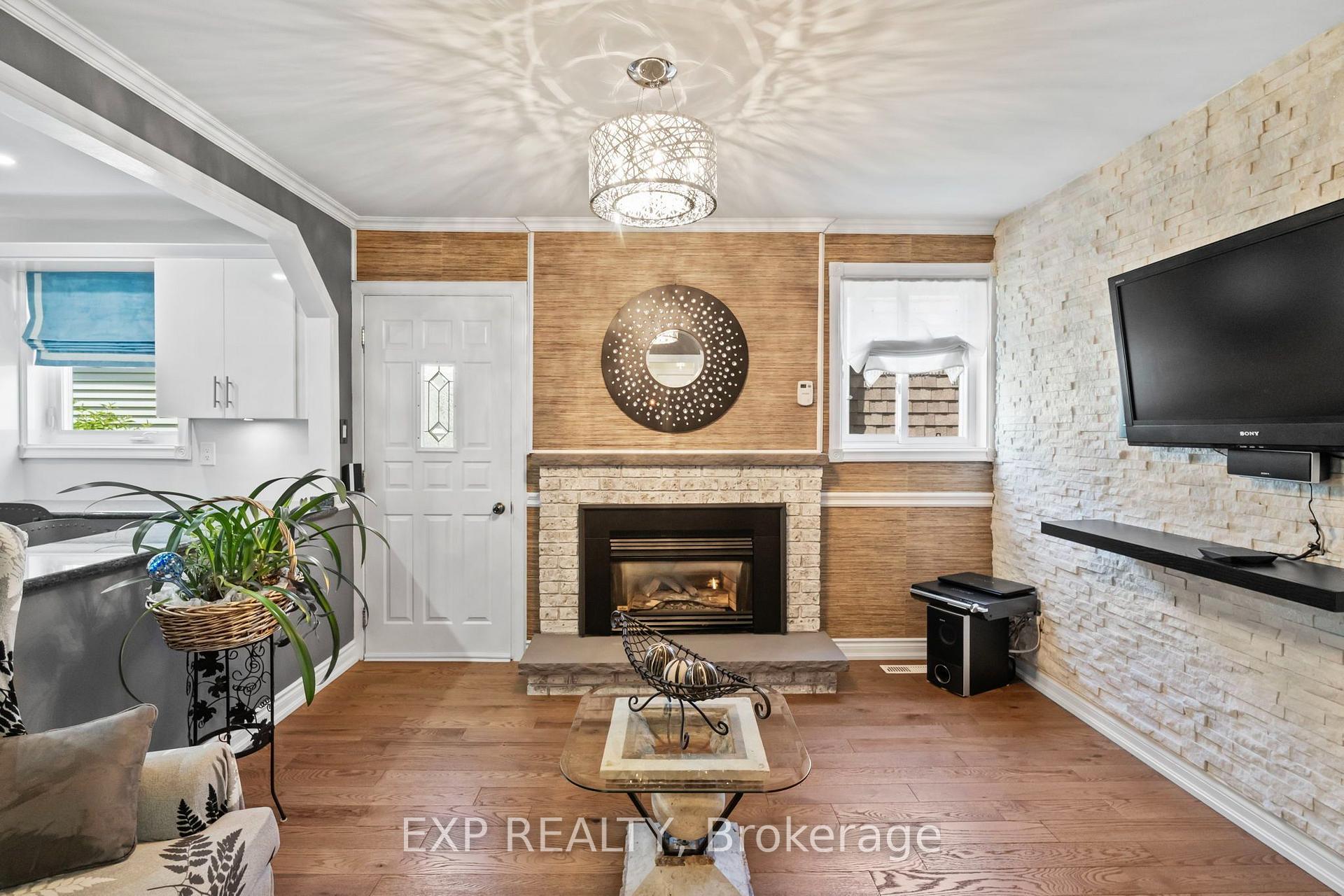 Photo 3 of 171 Simonston Boulevard, Markham, German Mills — HOMEH