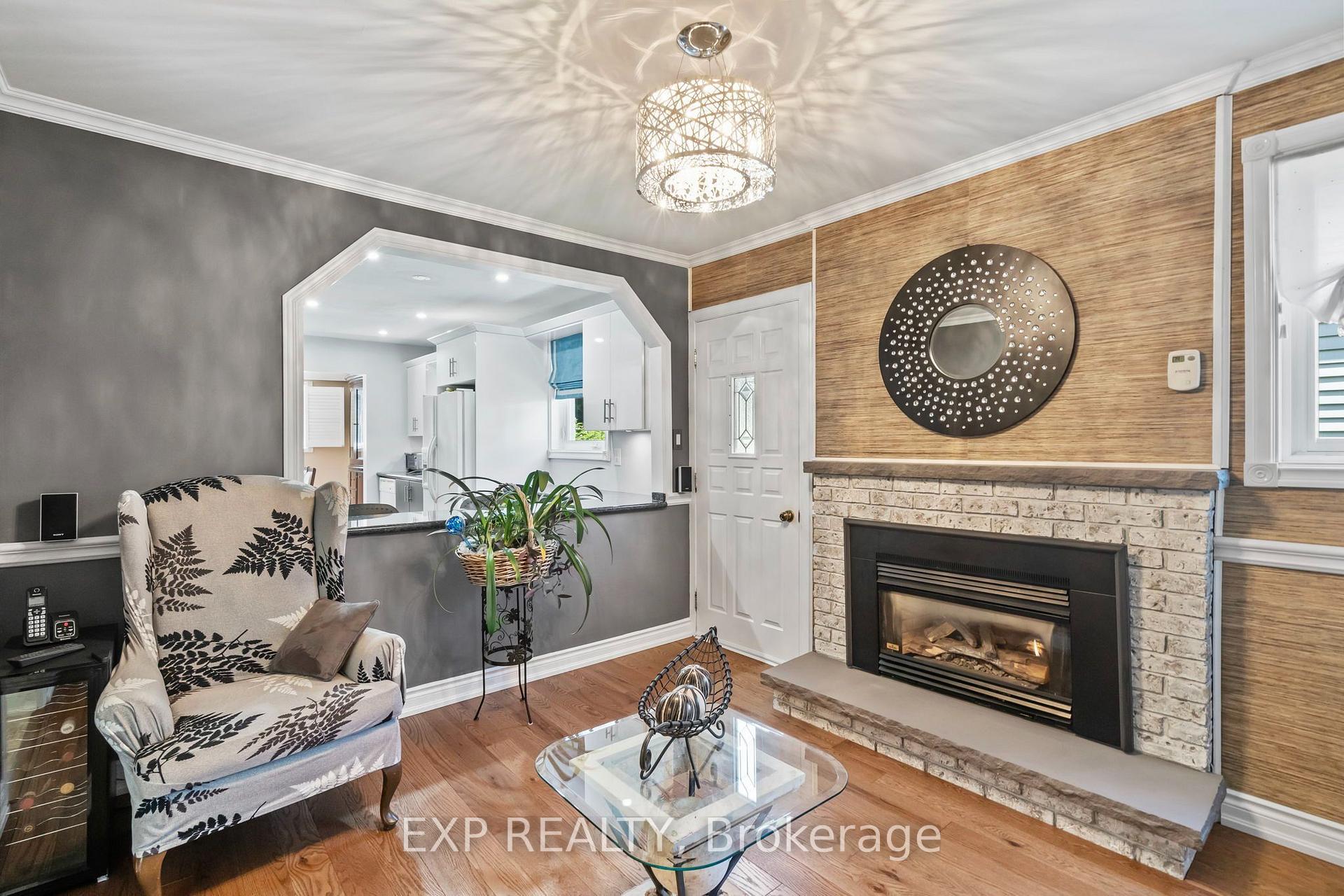 Photo 4 of 171 Simonston Boulevard, Markham, German Mills — HOMEH