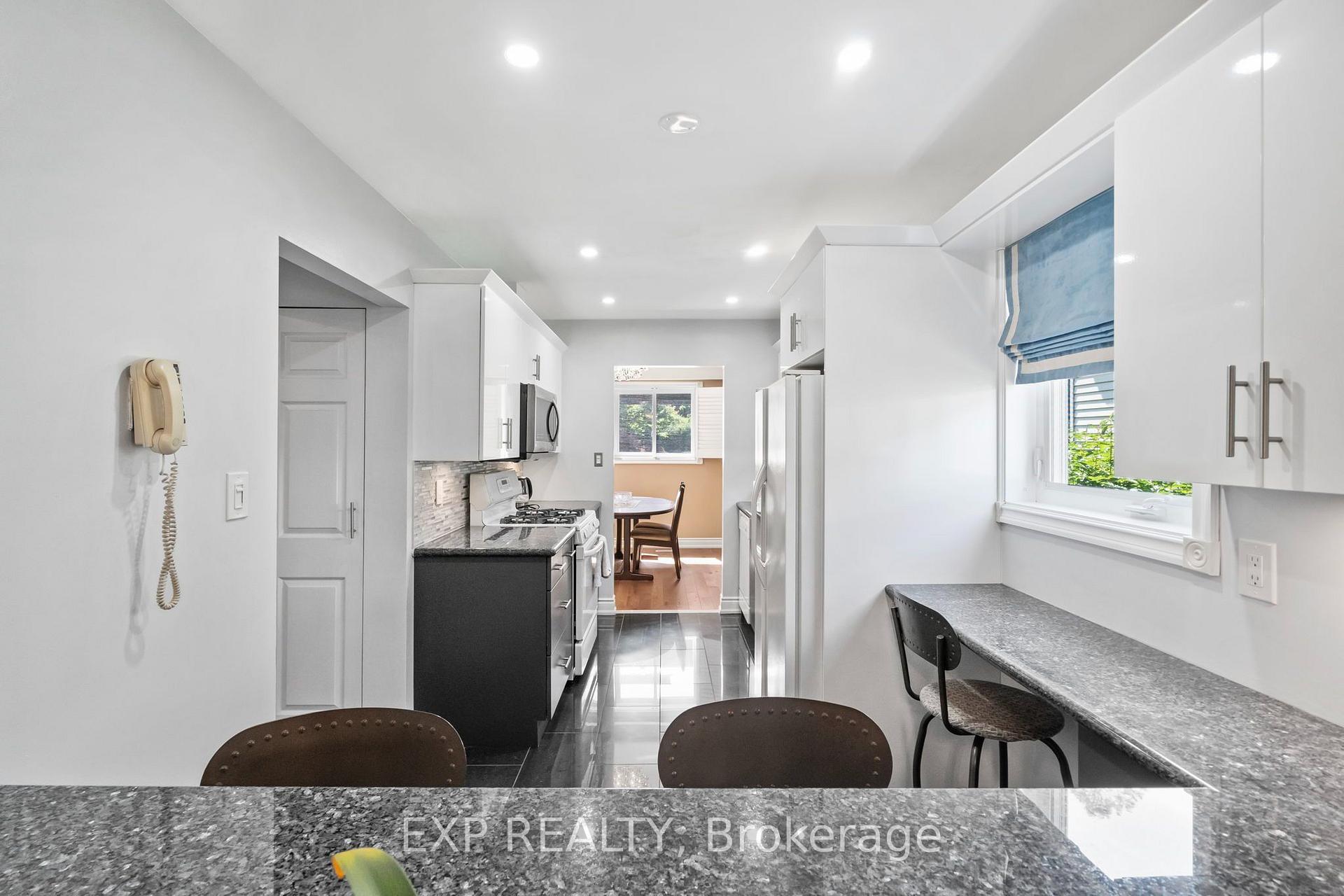Photo 5 of 171 Simonston Boulevard, Markham, German Mills — HOMEH