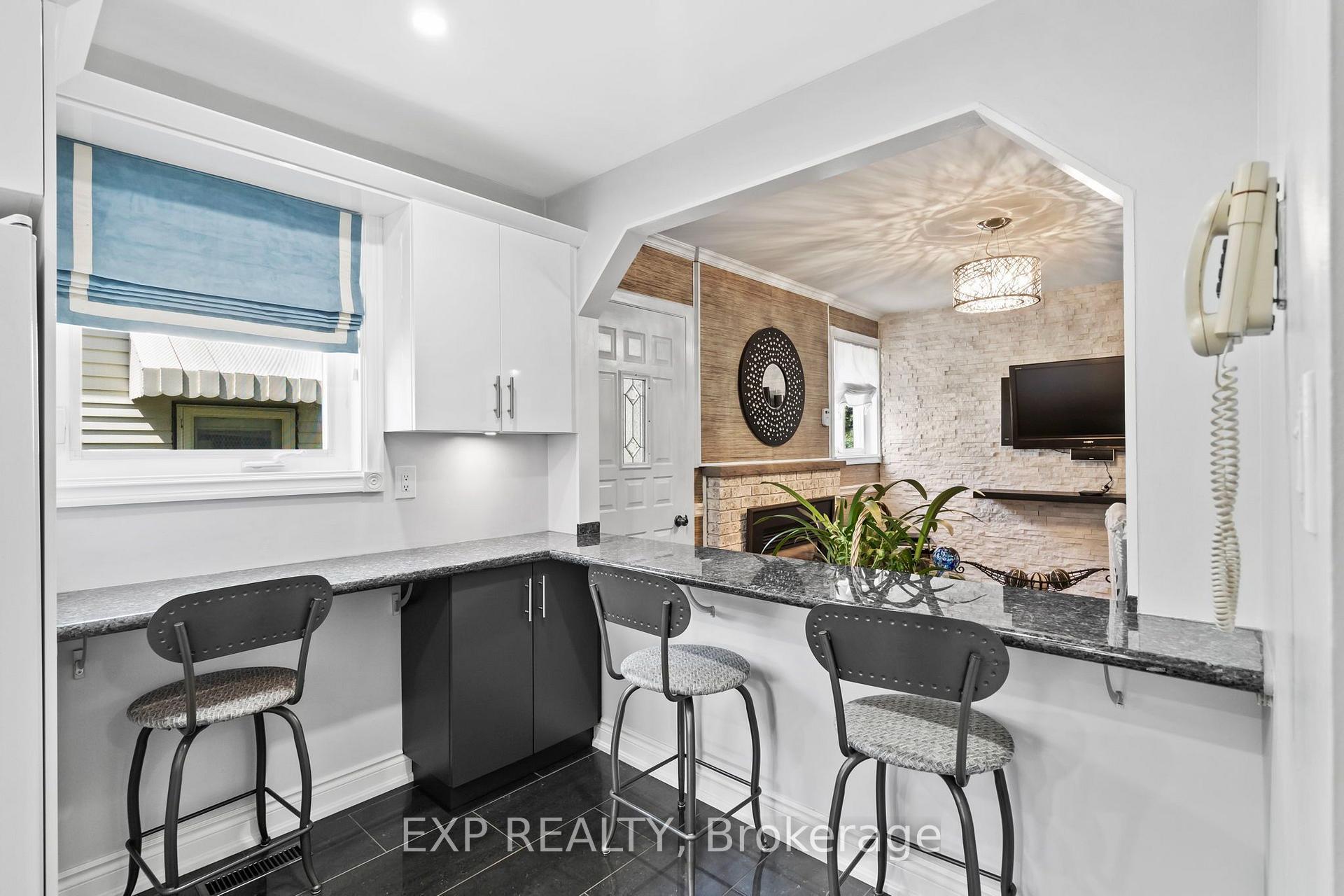Photo 6 of 171 Simonston Boulevard, Markham, German Mills — HOMEH