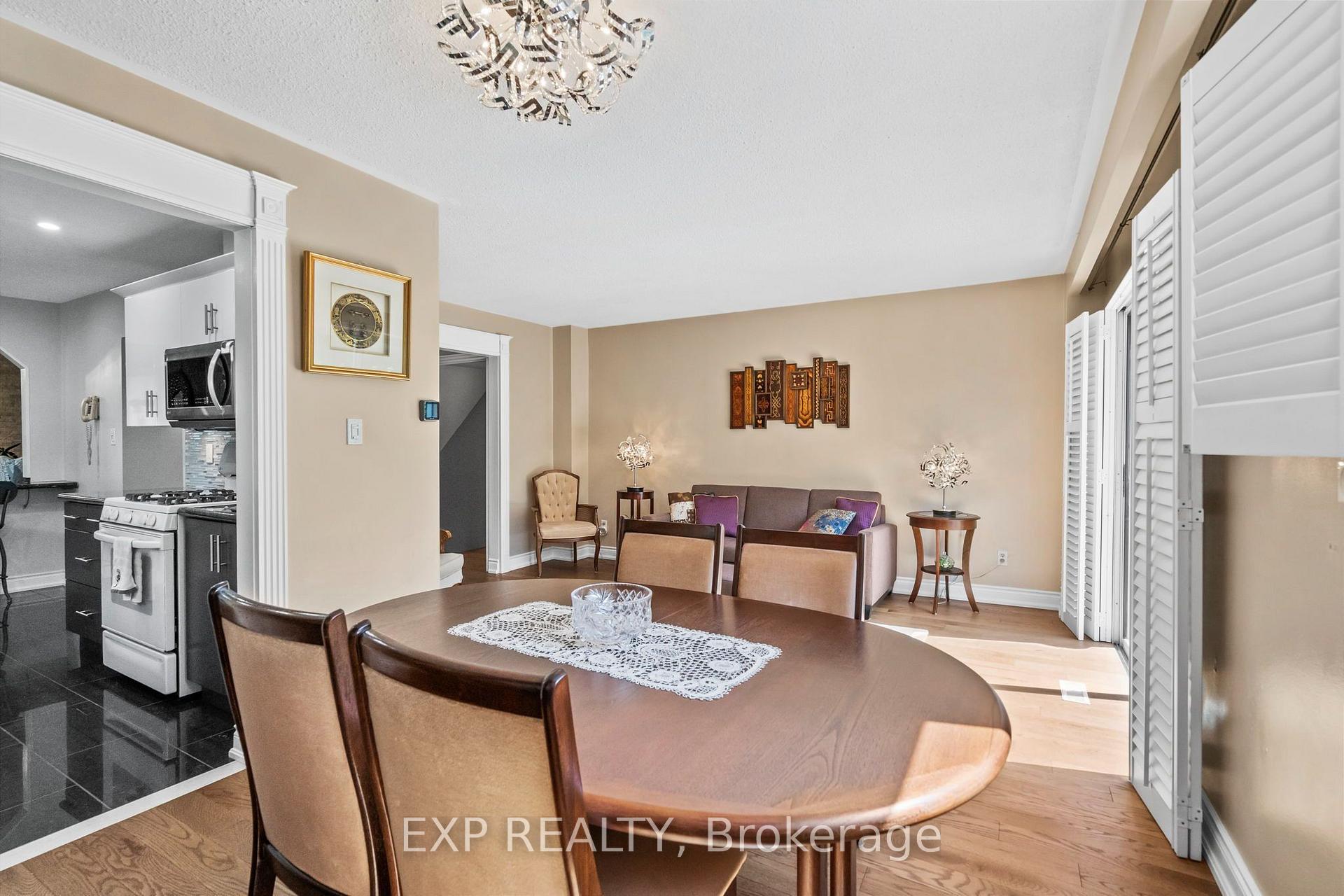 Photo 11 of 171 Simonston Boulevard, Markham, German Mills — HOMEH