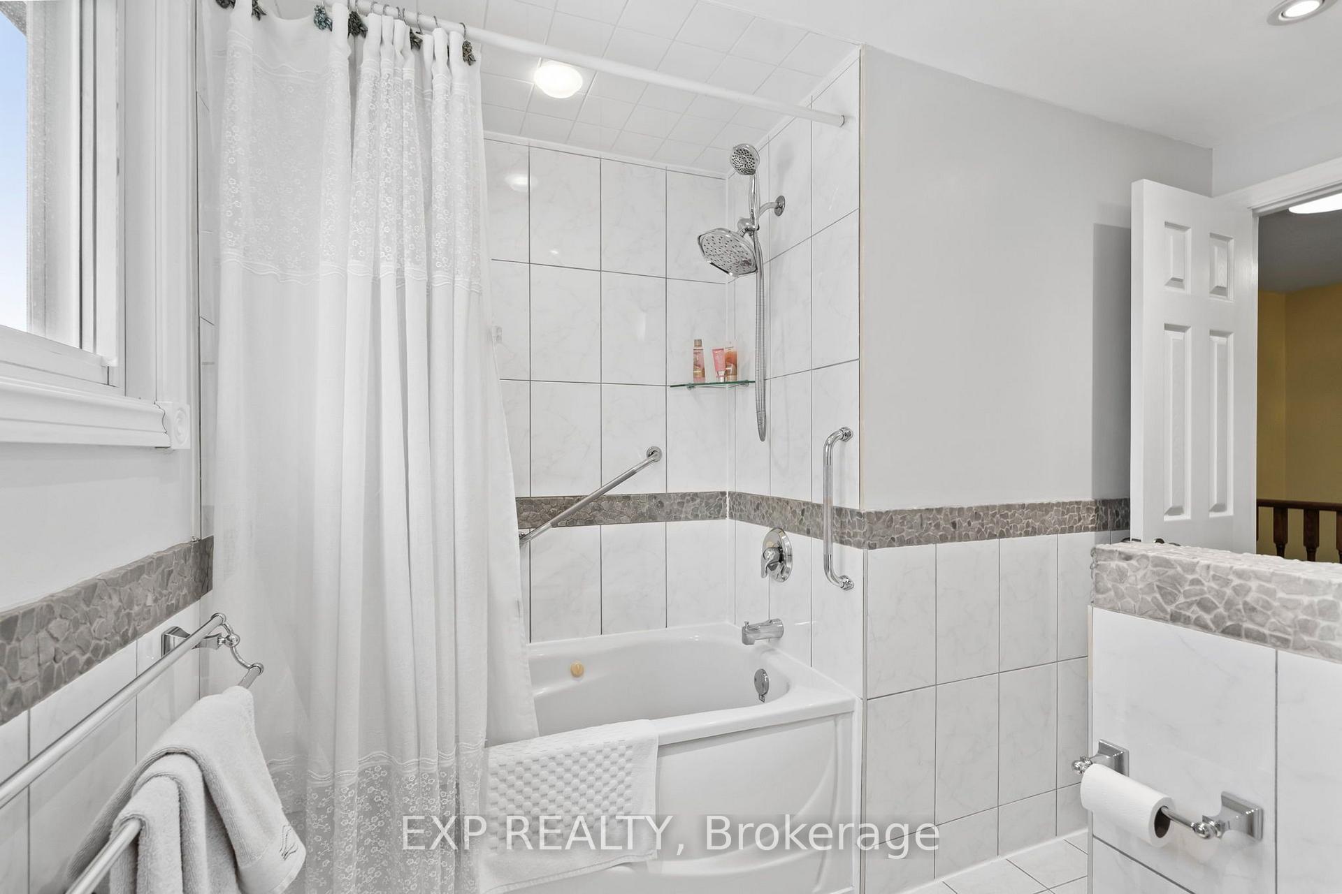 Photo 22 of 171 Simonston Boulevard, Markham, German Mills — HOMEH