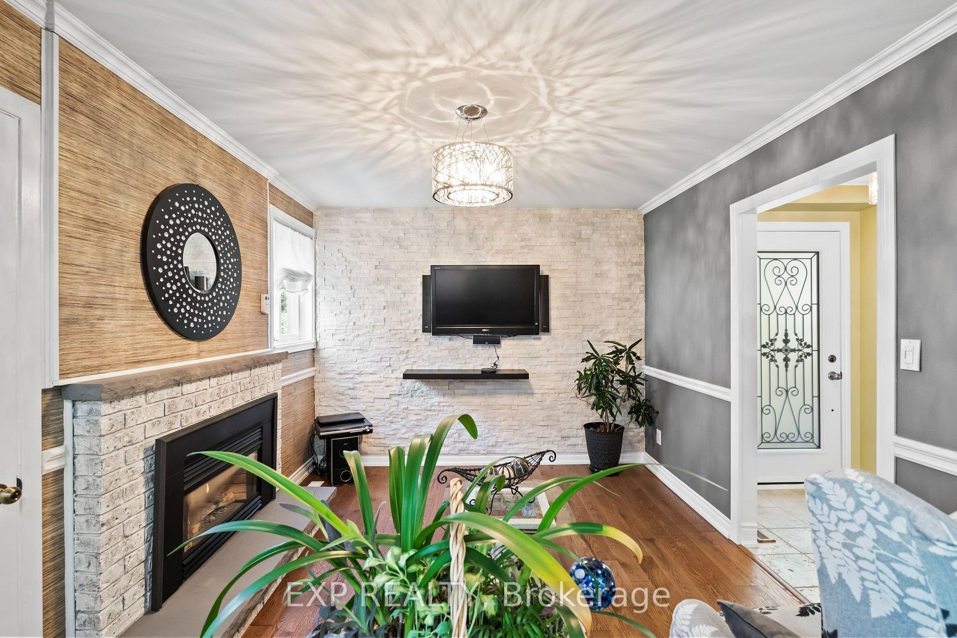 Photo 38 of 171 Simonston Boulevard, Markham, German Mills — HOMEH