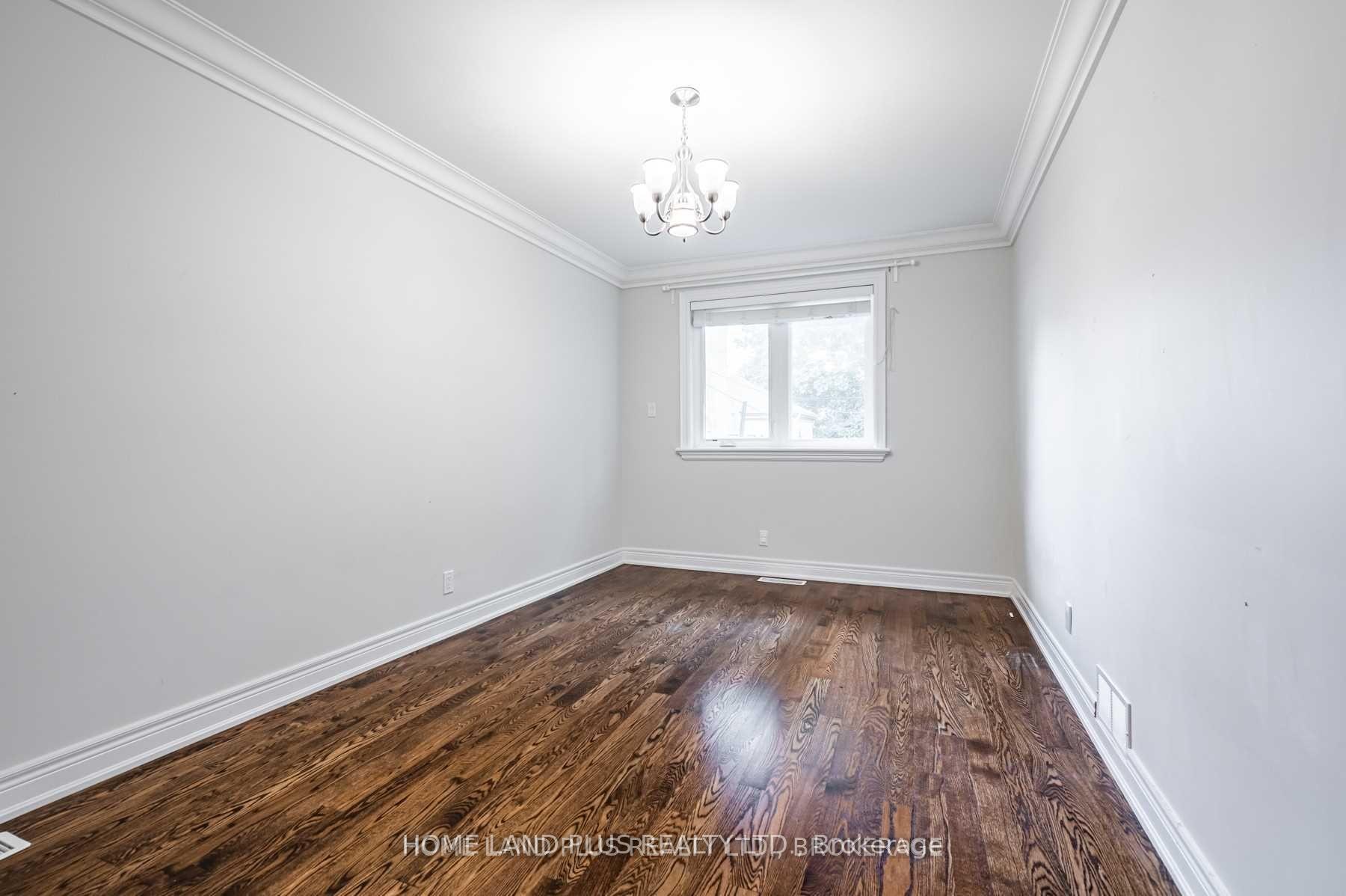 Photo 14 of 66 Munro Boulevard, North York, St. Andrew-Windfields — HOMEH