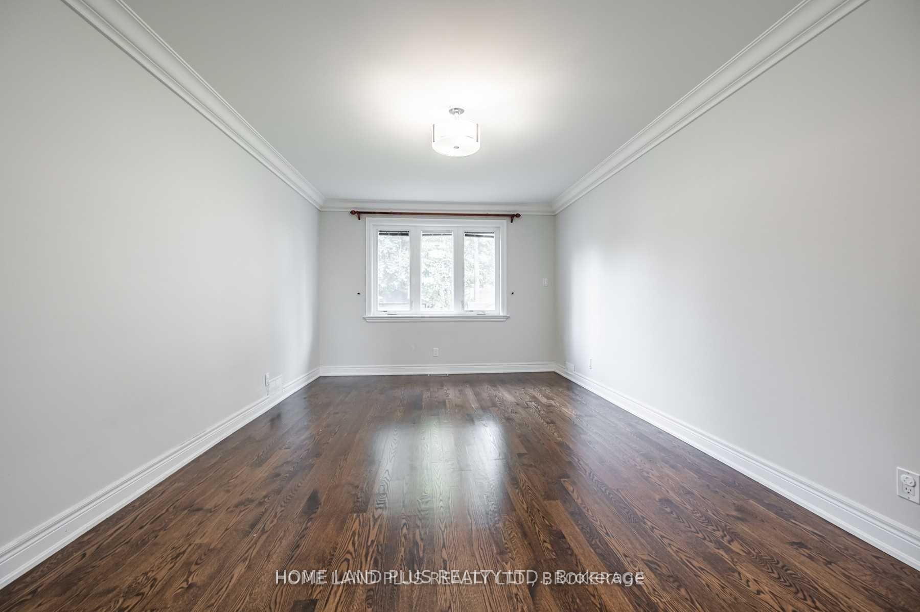 Photo 19 of 66 Munro Boulevard, North York, St. Andrew-Windfields — HOMEH