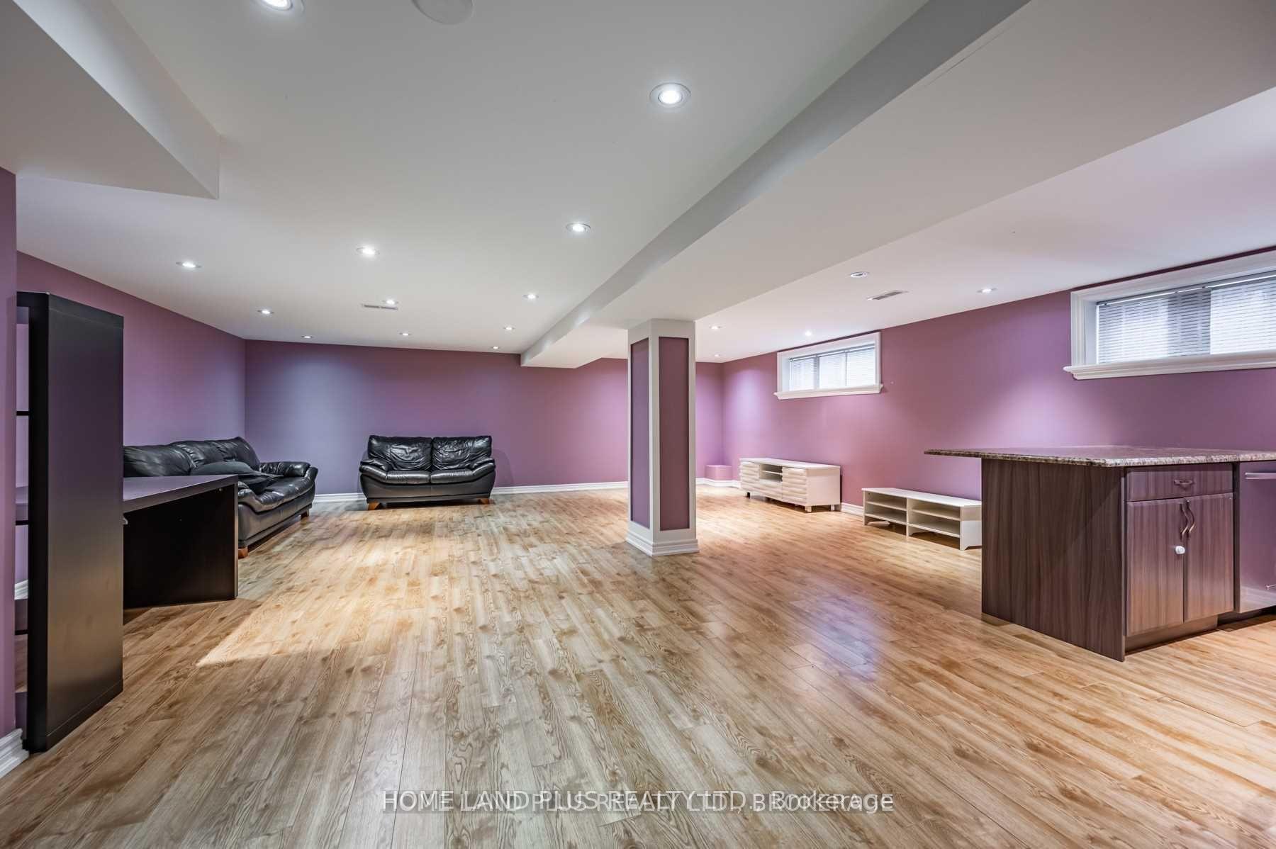 Photo 23 of 66 Munro Boulevard, North York, St. Andrew-Windfields — HOMEH