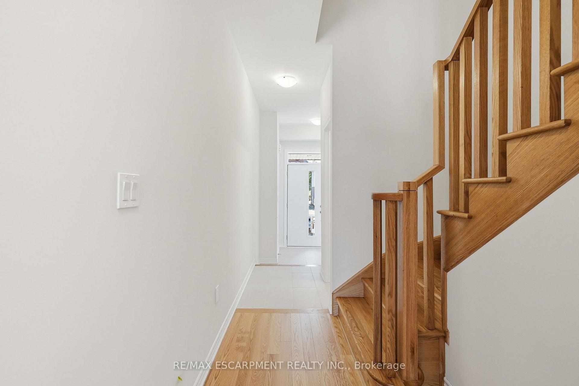 Photo 11 of 21 Chapman Road, Brant, Paris — HOMEH