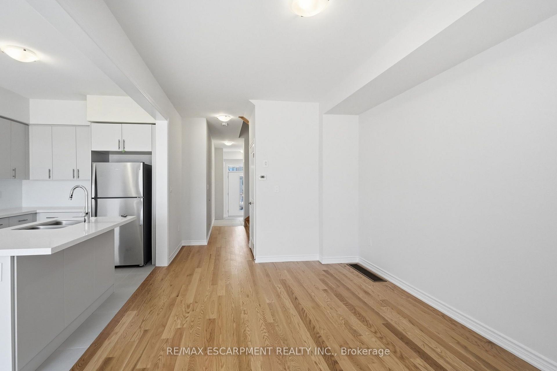 Photo 14 of 21 Chapman Road, Brant, Paris — HOMEH