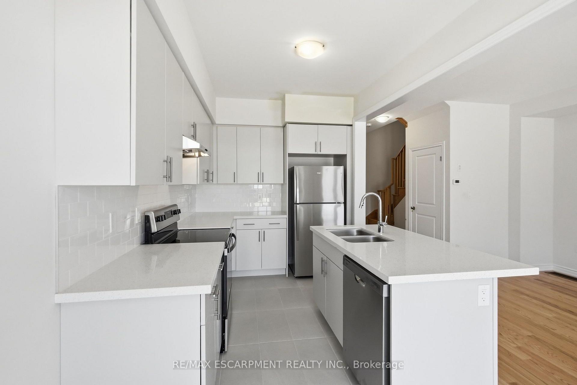 Photo 18 of 21 Chapman Road, Brant, Paris — HOMEH
