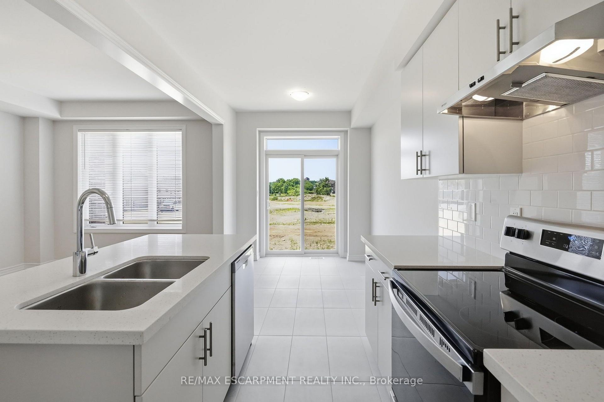Photo 21 of 21 Chapman Road, Brant, Paris — HOMEH