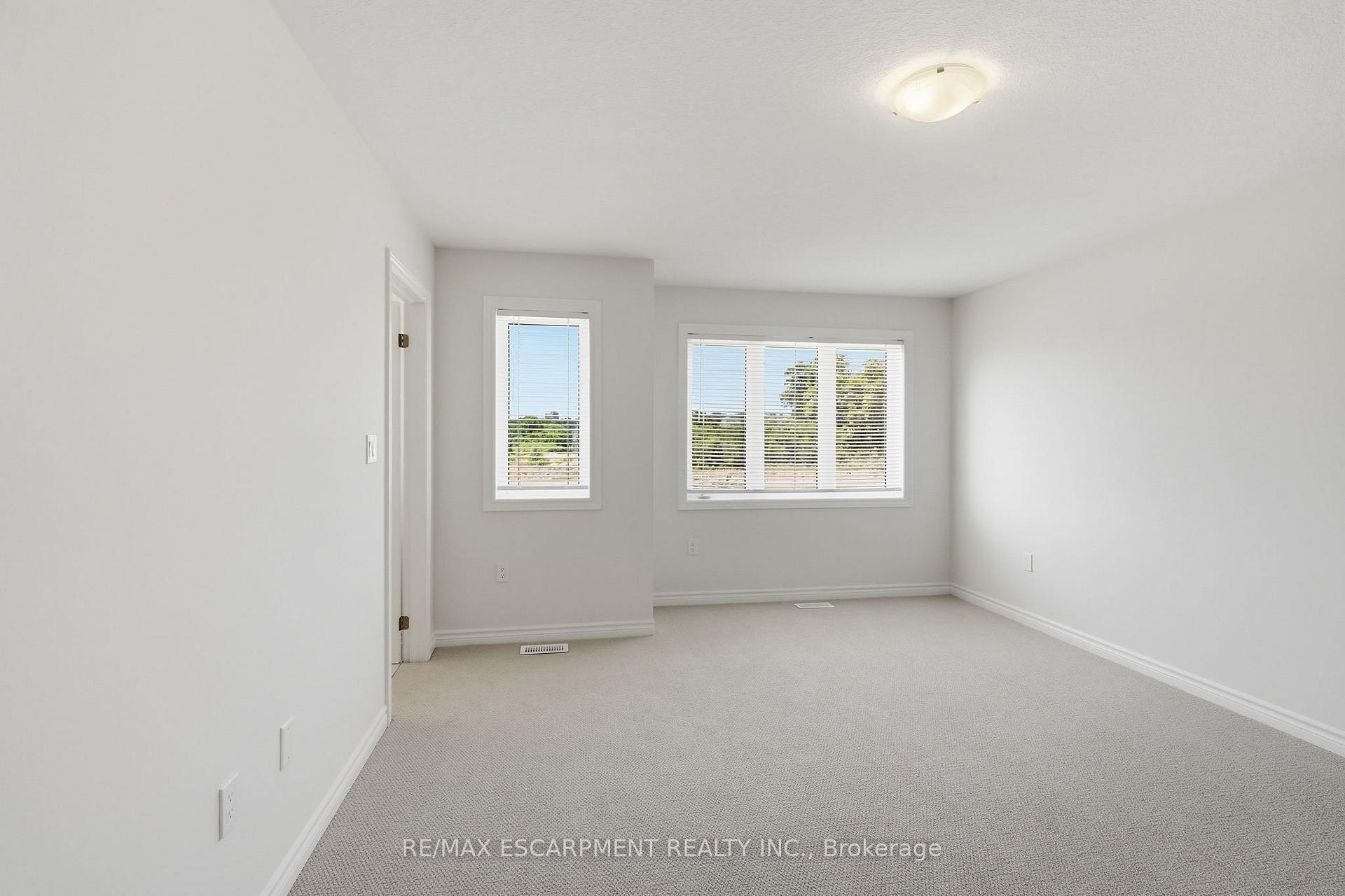 Photo 29 of 21 Chapman Road, Brant, Paris — HOMEH