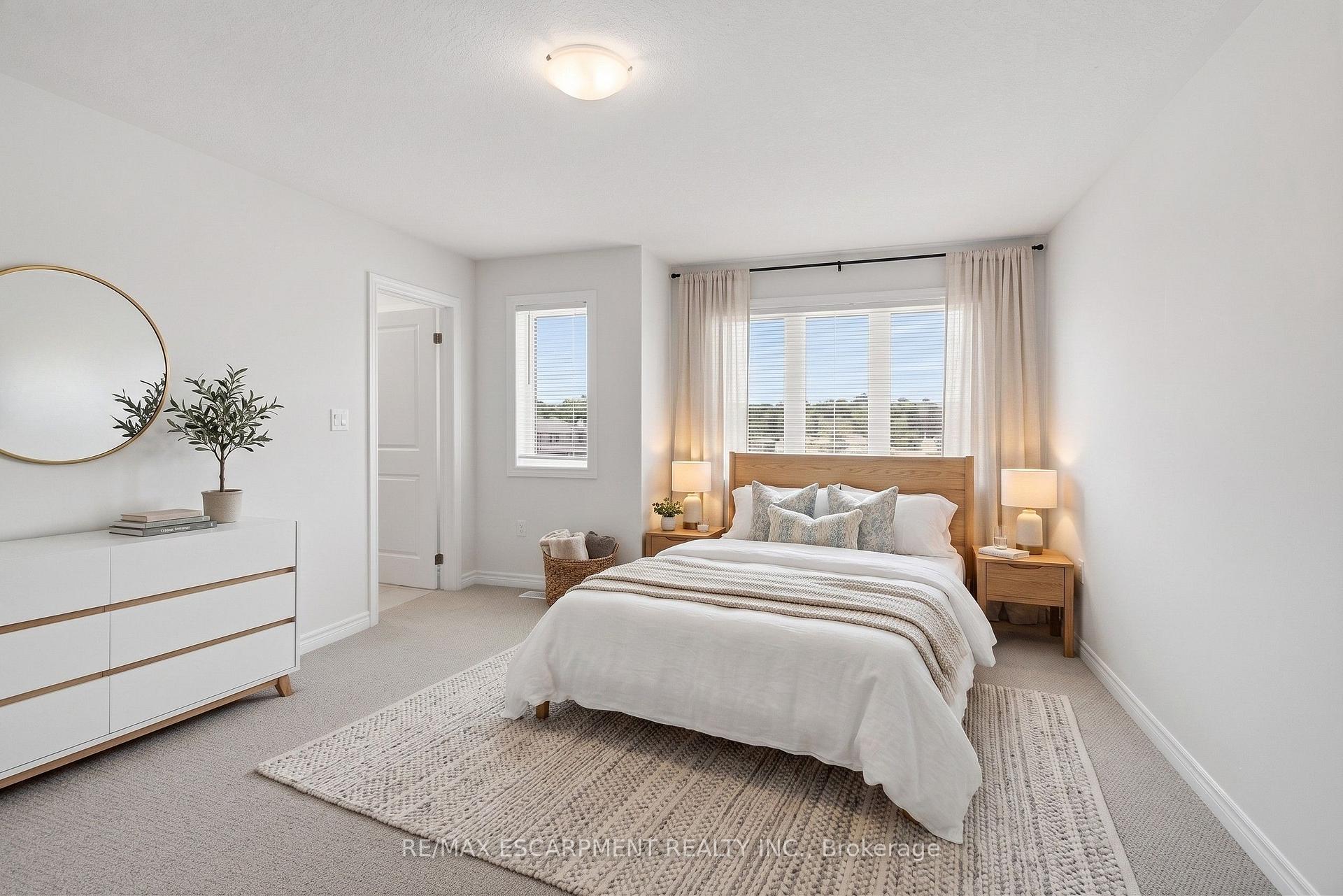 Photo 31 of 21 Chapman Road, Brant, Paris — HOMEH