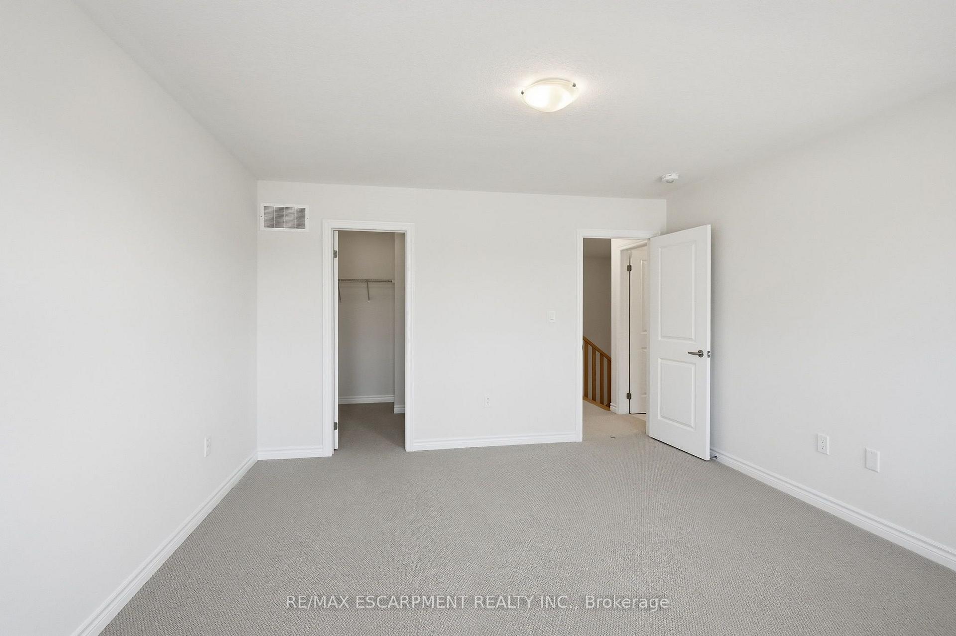 Photo 32 of 21 Chapman Road, Brant, Paris — HOMEH