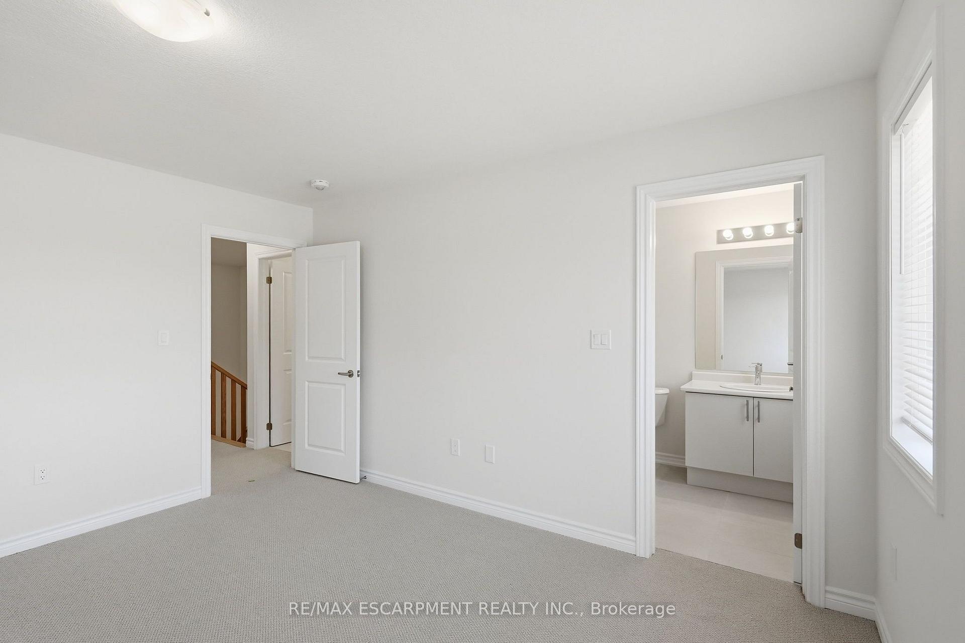 Photo 33 of 21 Chapman Road, Brant, Paris — HOMEH
