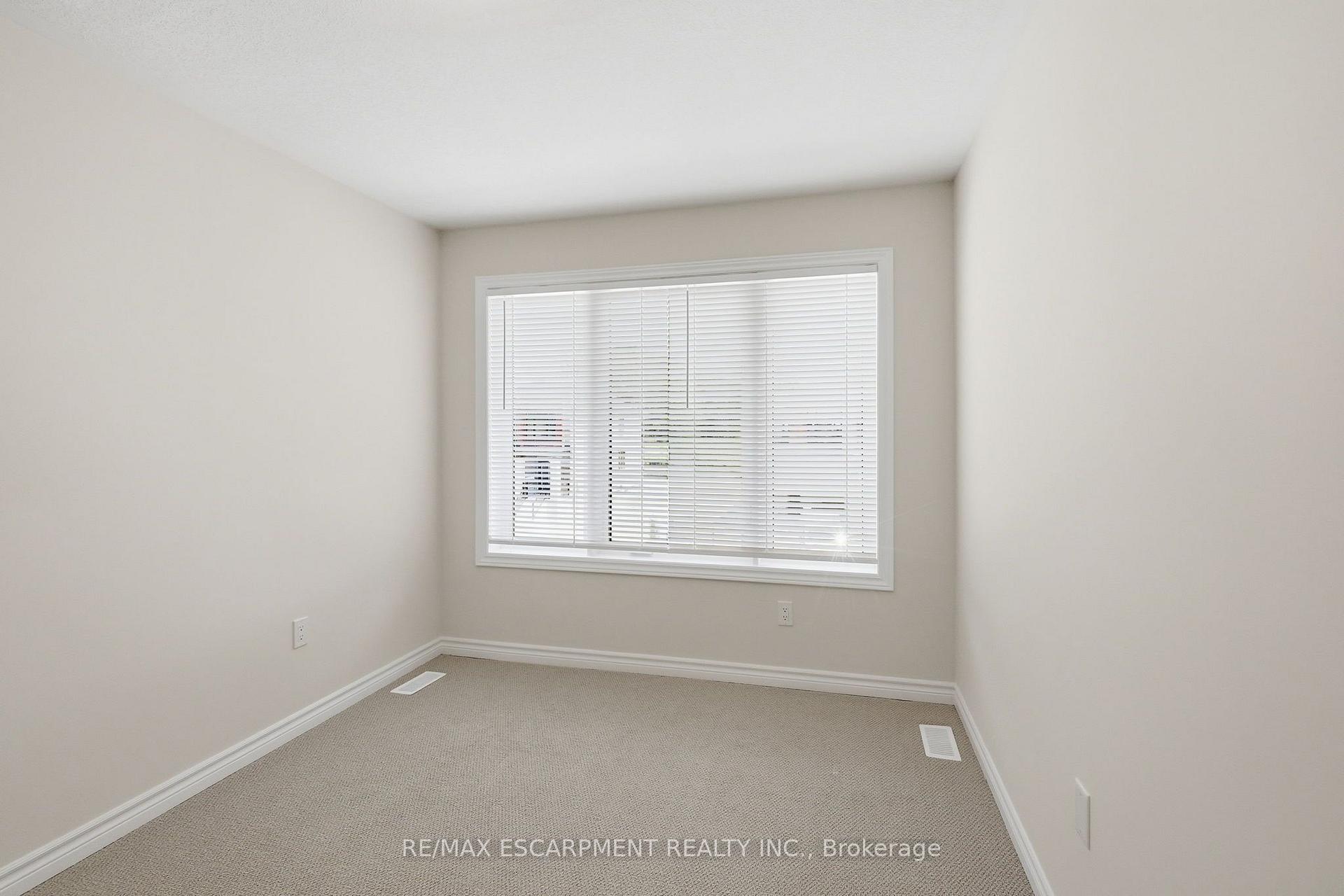 Photo 40 of 21 Chapman Road, Brant, Paris — HOMEH