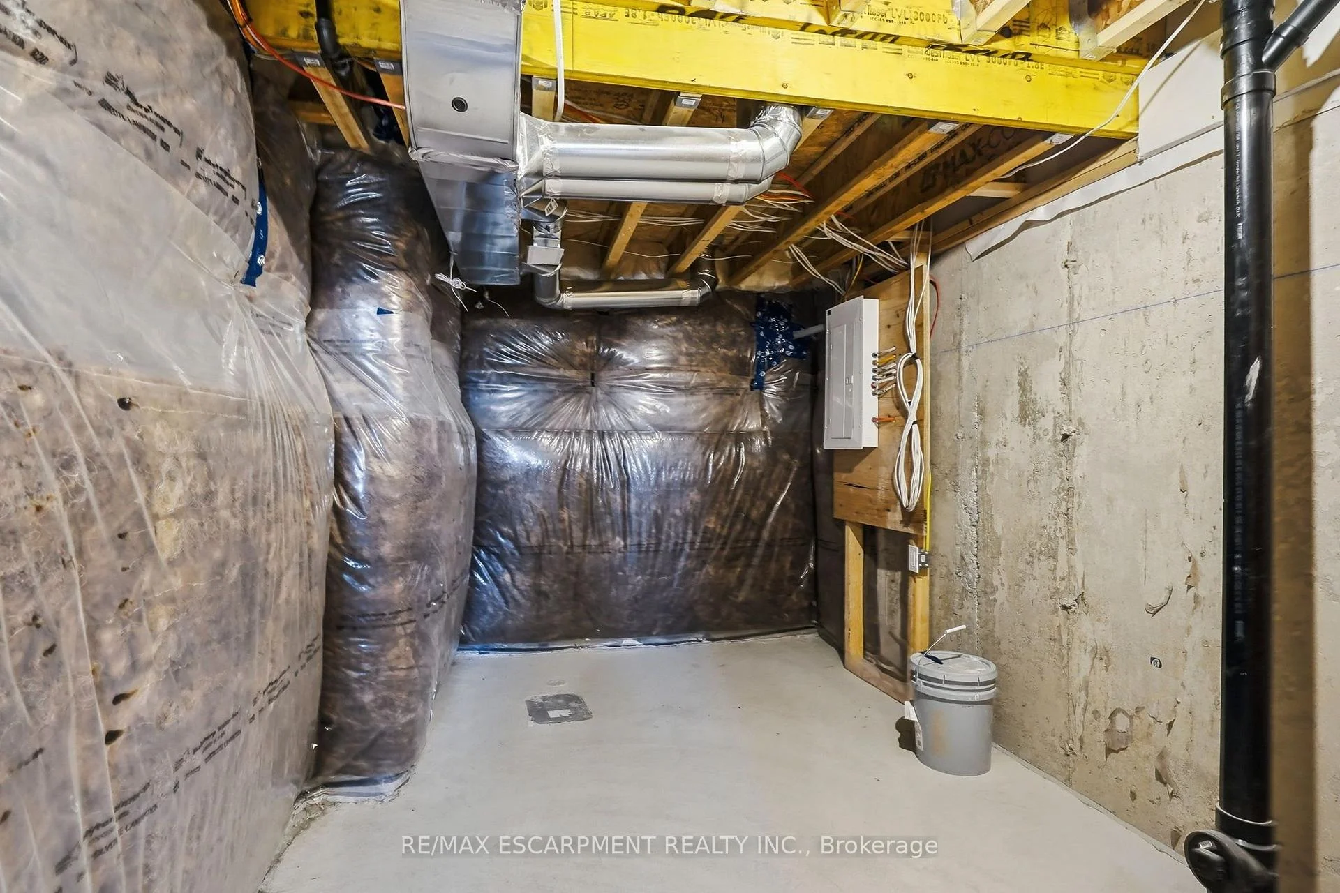 Photo 42 of 21 Chapman Road, Brant, Paris — HOMEH