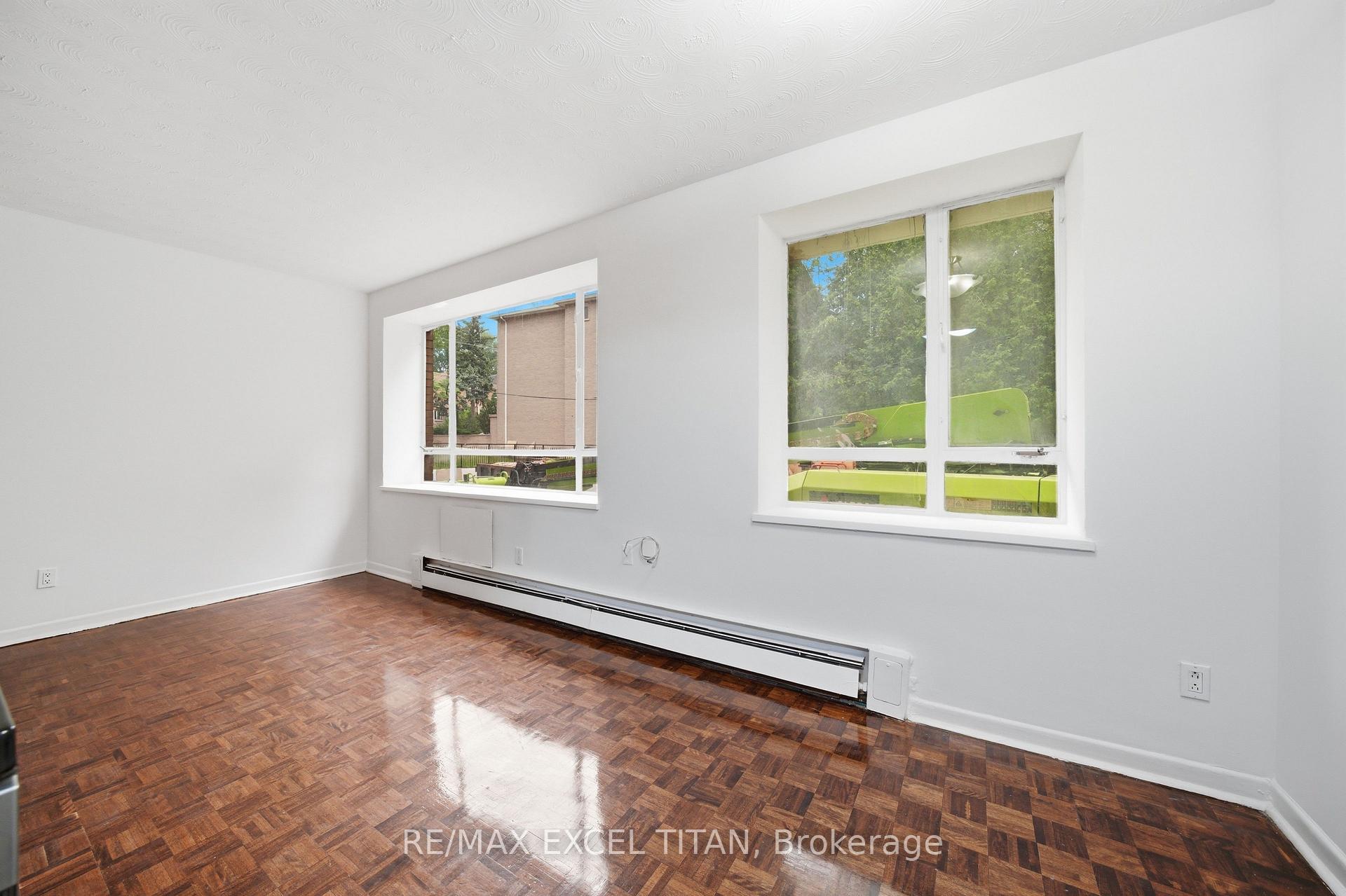 Photo 9 of Unit 108, 2895 Bathurst Street, Toronto, Bedford Park-Nortown — HOMEH