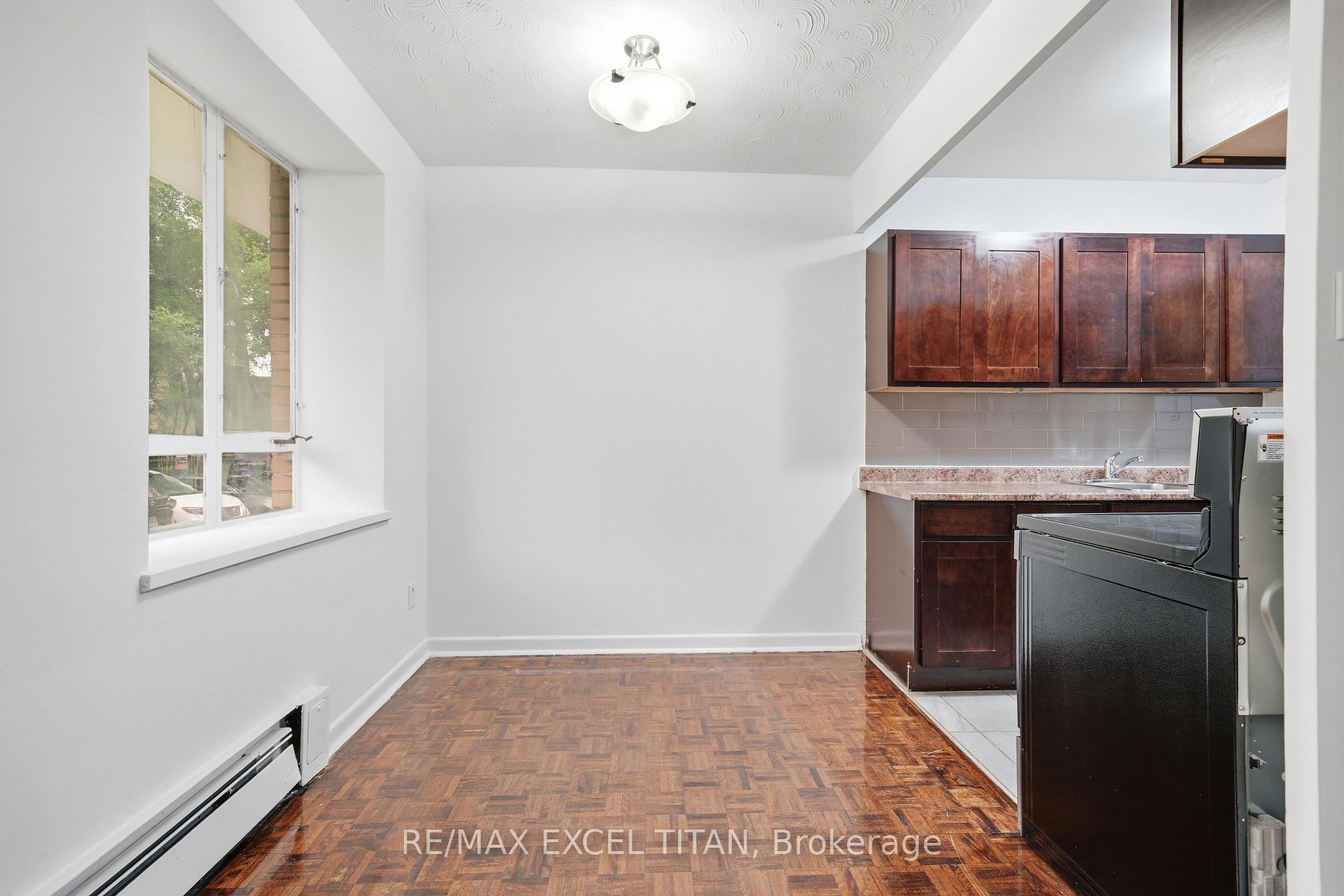 Photo 11 of Unit 108, 2895 Bathurst Street, Toronto, Bedford Park-Nortown — HOMEH