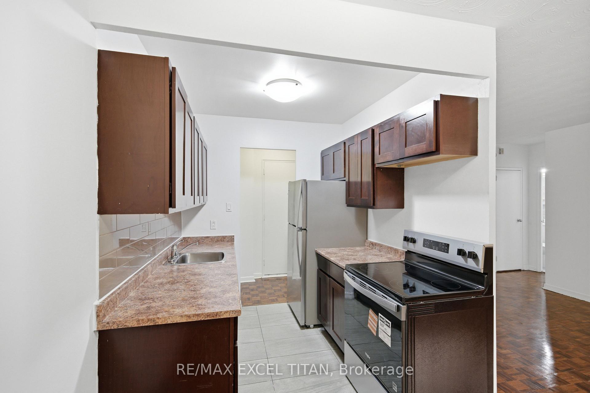 Photo 14 of Unit 108, 2895 Bathurst Street, Toronto, Bedford Park-Nortown — HOMEH