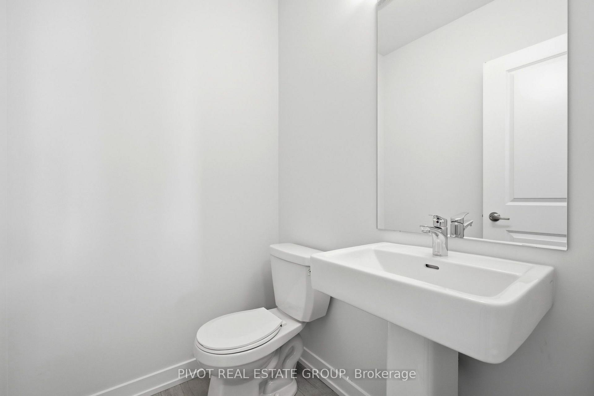Photo 11 of 15 Pluto Way, Whitby, Brooklin — HOMEH