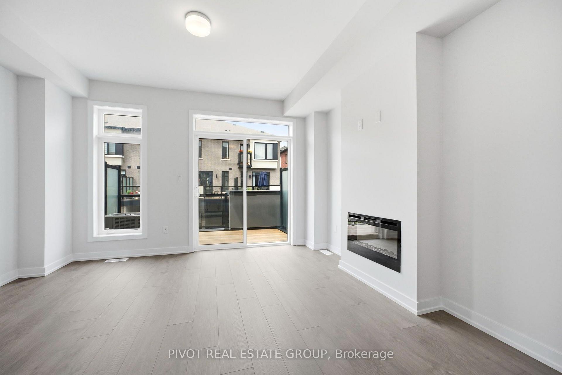 Photo 18 of 15 Pluto Way, Whitby, Brooklin — HOMEH