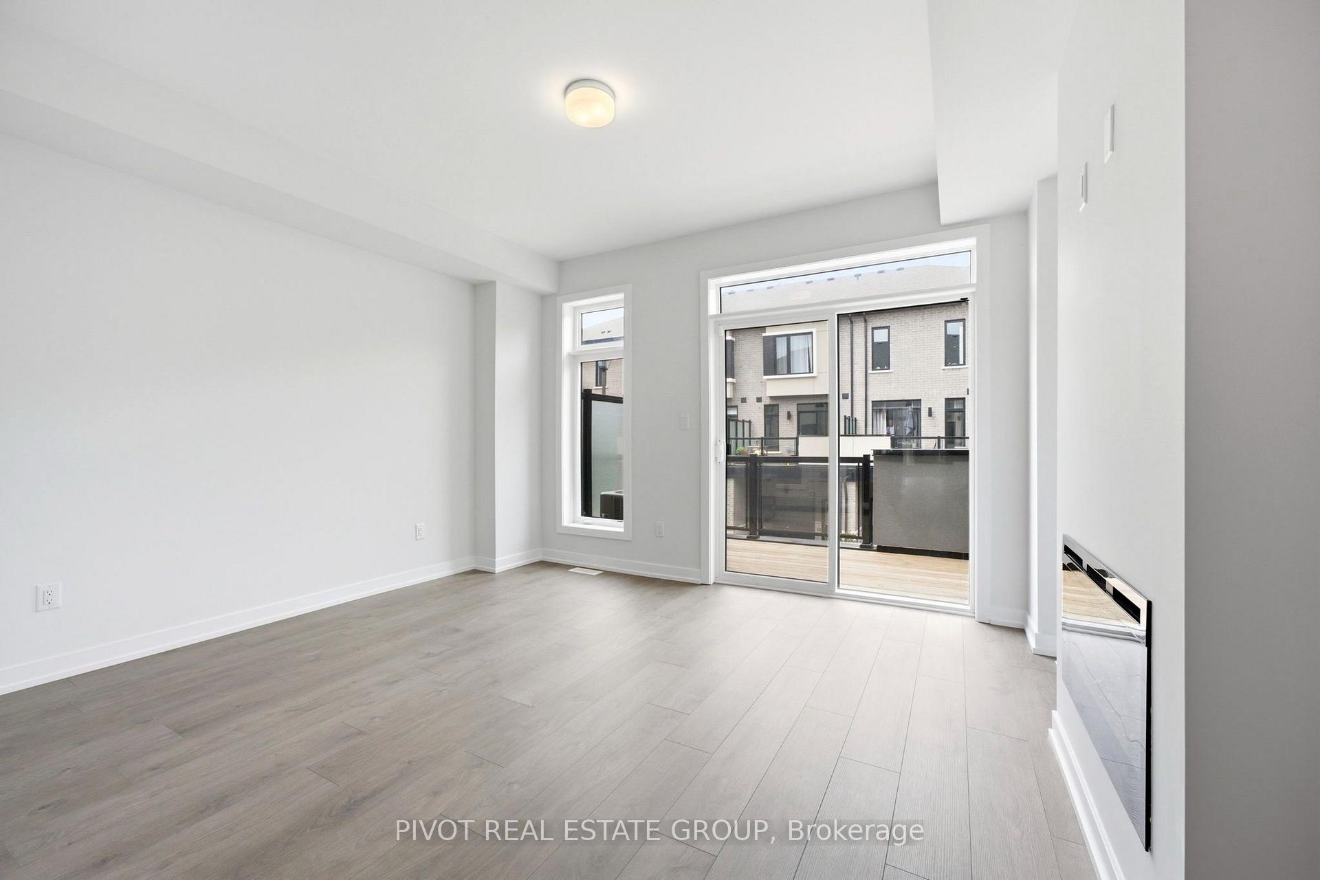 Photo 19 of 15 Pluto Way, Whitby, Brooklin — HOMEH
