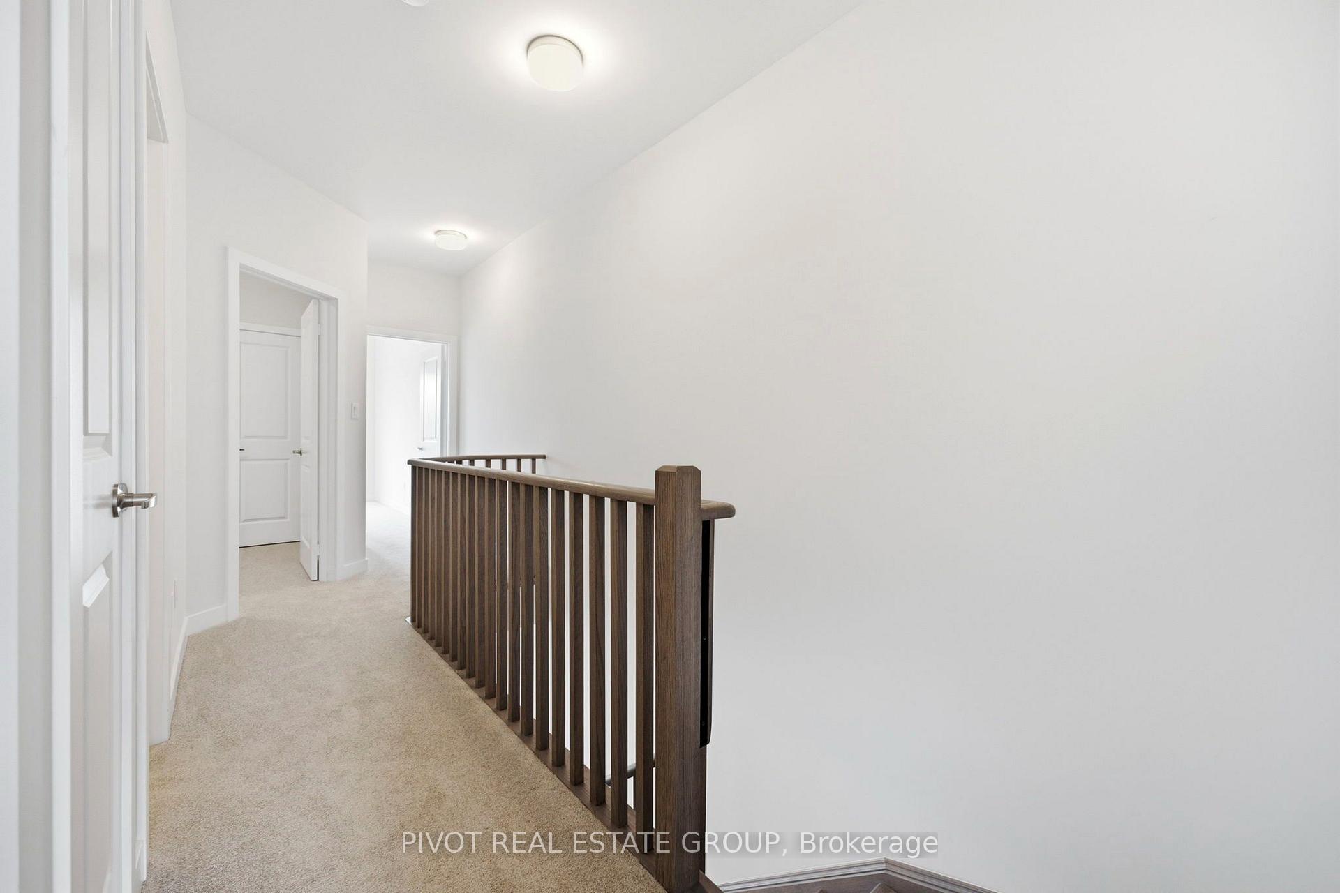 Photo 22 of 15 Pluto Way, Whitby, Brooklin — HOMEH