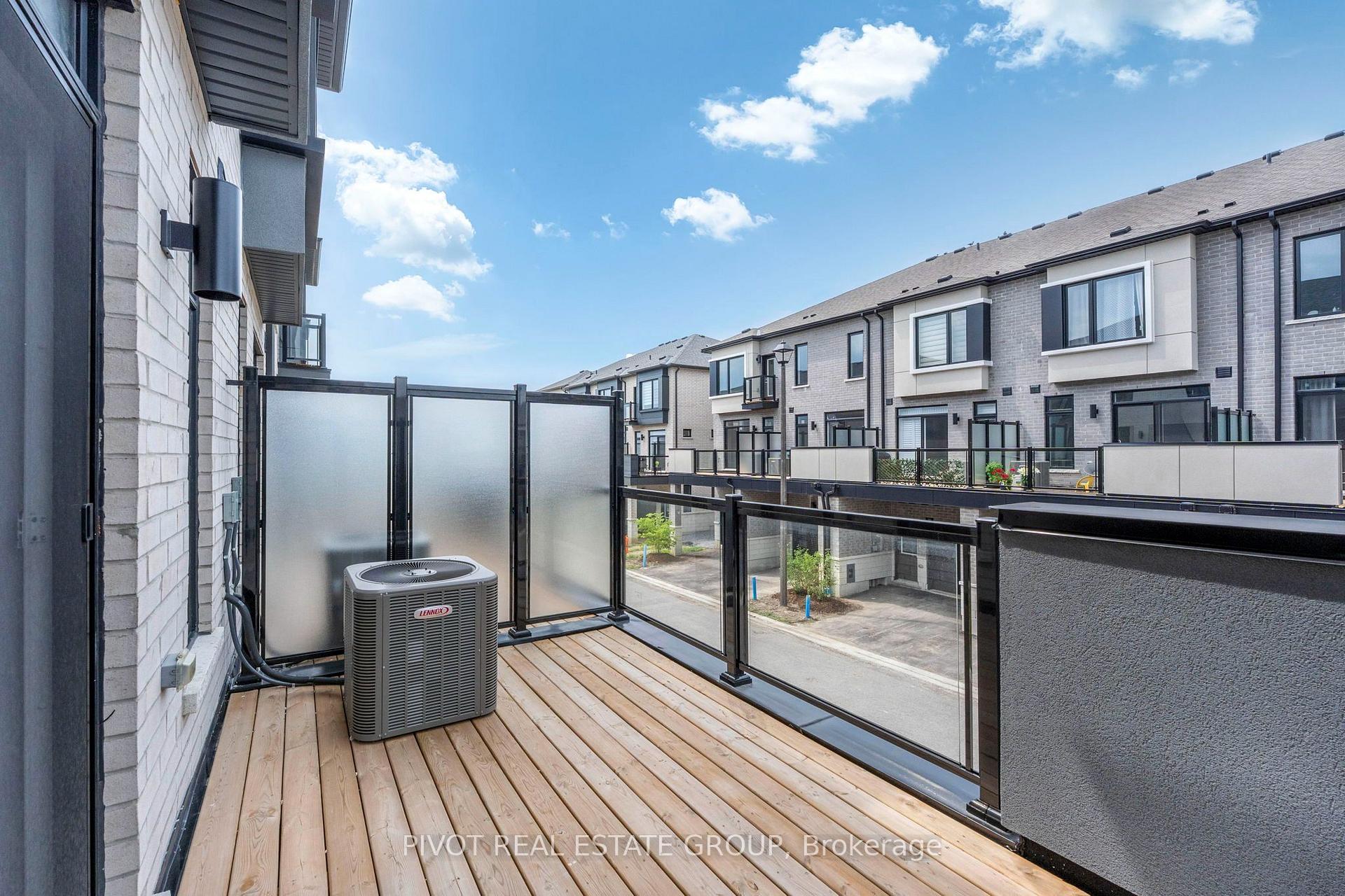 Photo 32 of 15 Pluto Way, Whitby, Brooklin — HOMEH