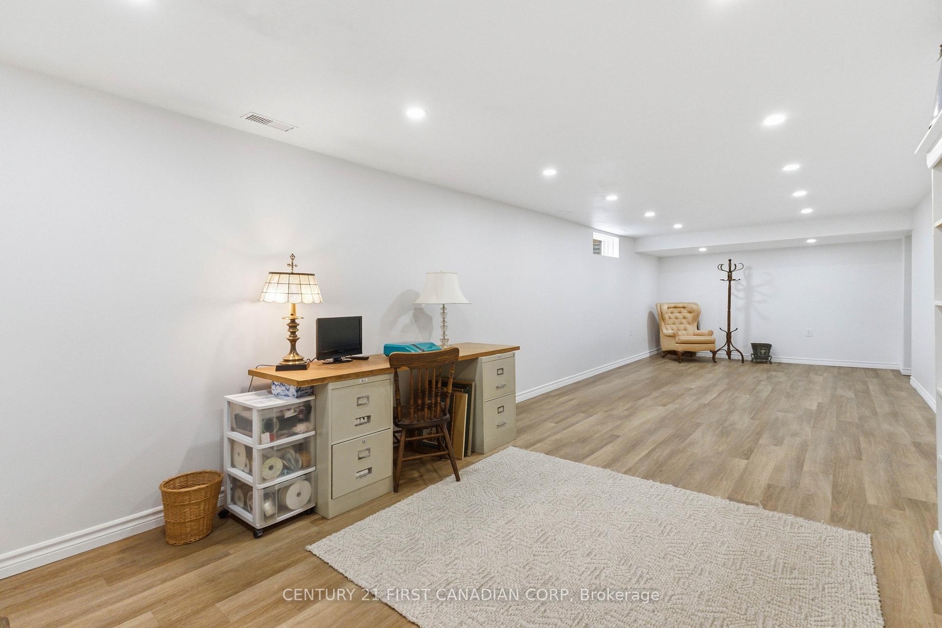 Photo 40 of 1080 Viscount Road, London, South M — HOMEH