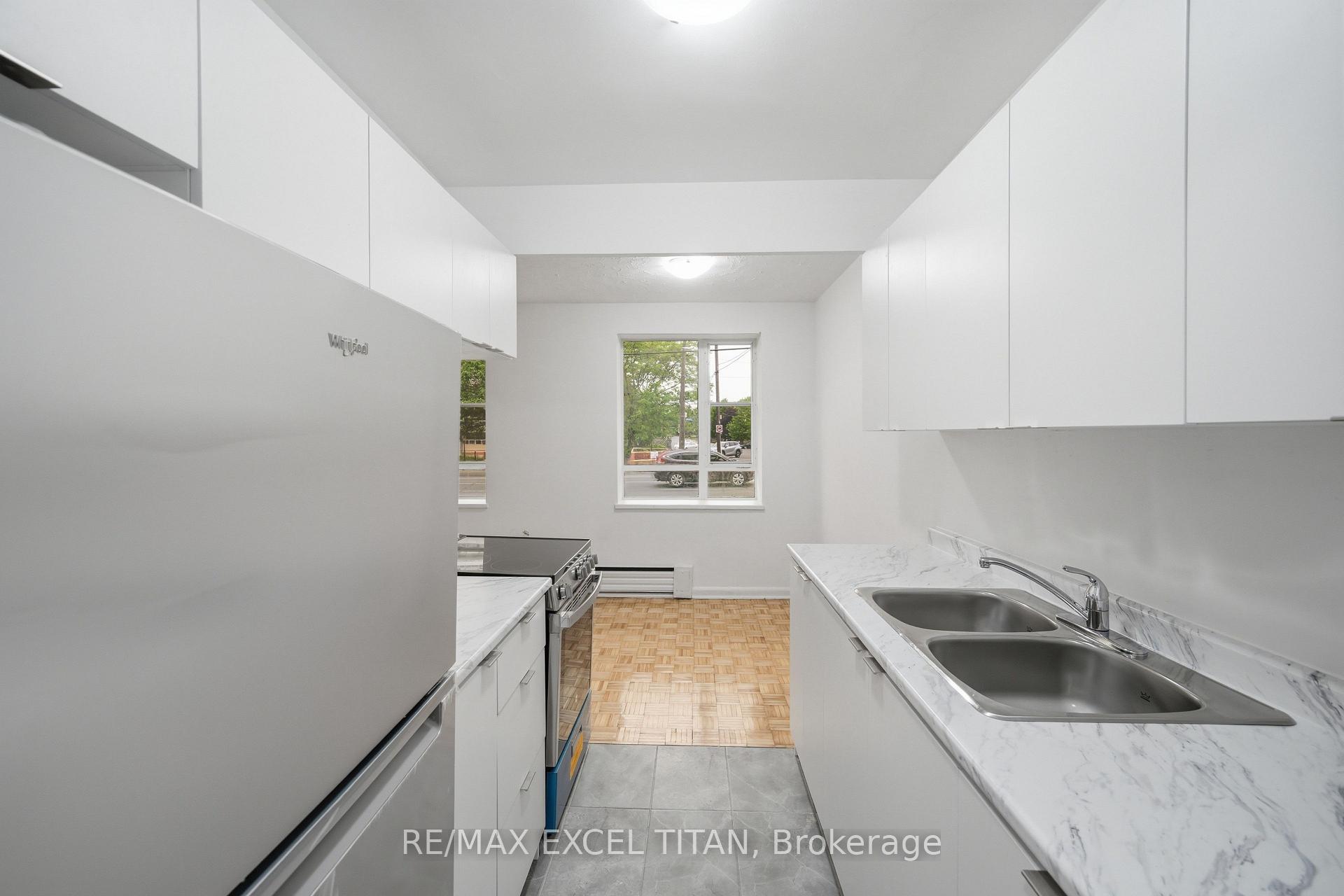 Photo 15 of Unit 111, 2895 Bathurst Street, Toronto, Bedford Park-Nortown — HOMEH
