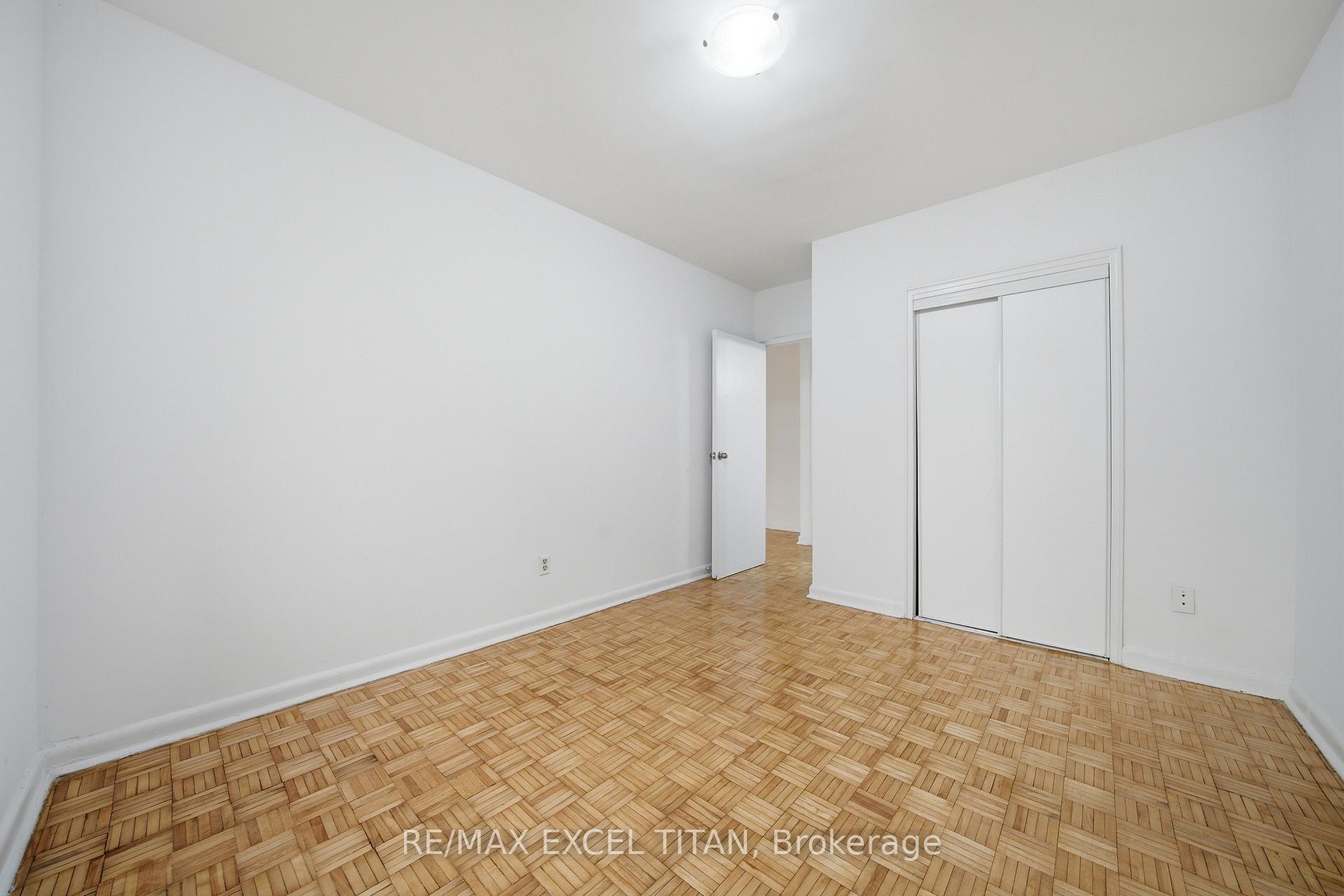 Photo 18 of Unit 111, 2895 Bathurst Street, Toronto, Bedford Park-Nortown — HOMEH