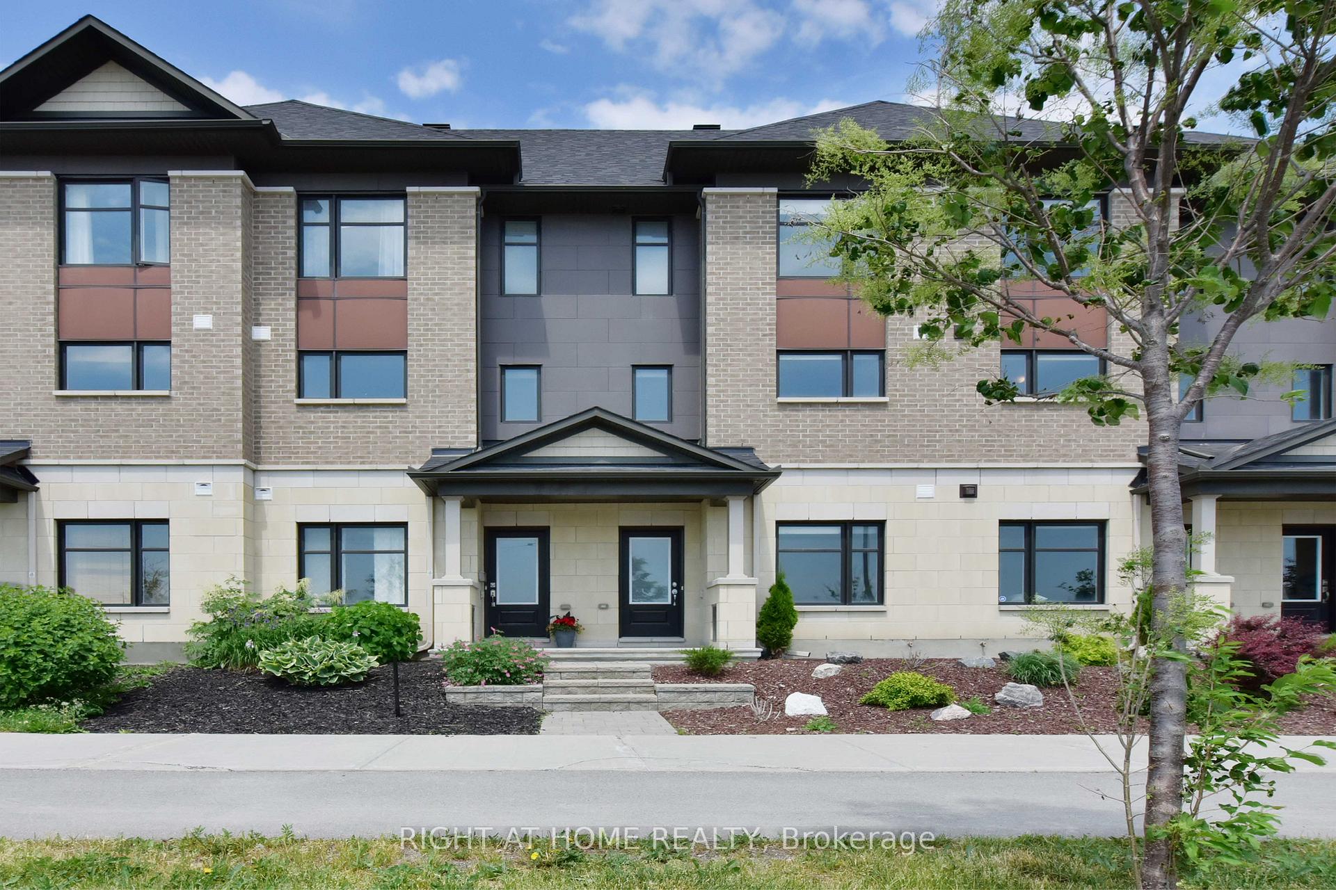 Photo 1 of 520 Silvertip Lane, Ottawa, Kanata - Kanata Lakes/Heritage Hills — HOMEH