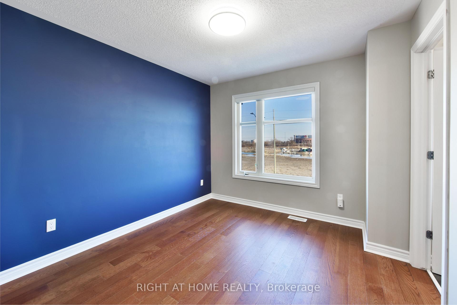 Photo 21 of 520 Silvertip Lane, Ottawa, Kanata - Kanata Lakes/Heritage Hills — HOMEH