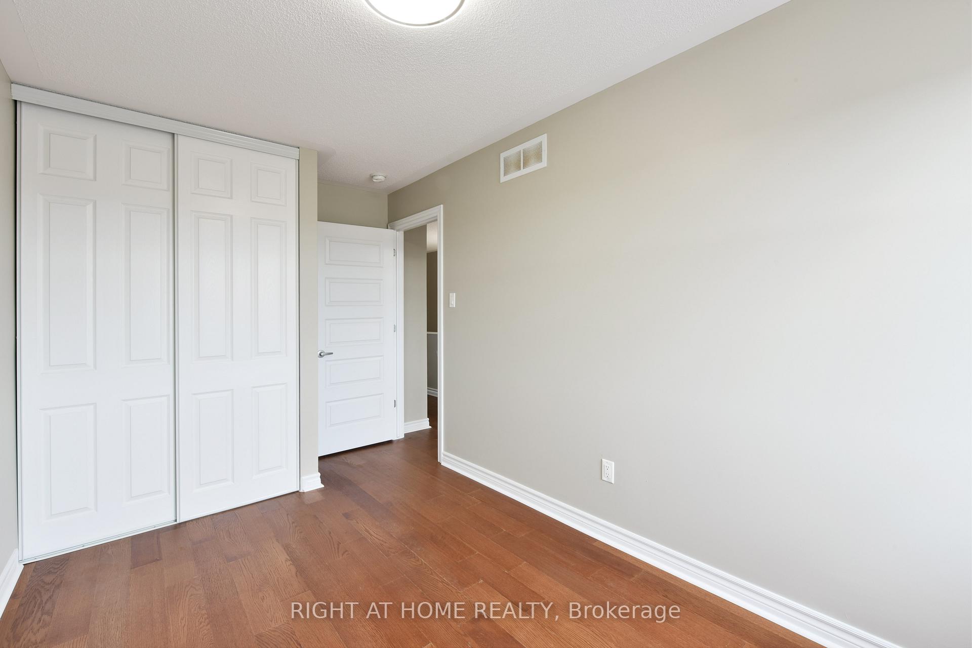 Photo 28 of 520 Silvertip Lane, Ottawa, Kanata - Kanata Lakes/Heritage Hills — HOMEH