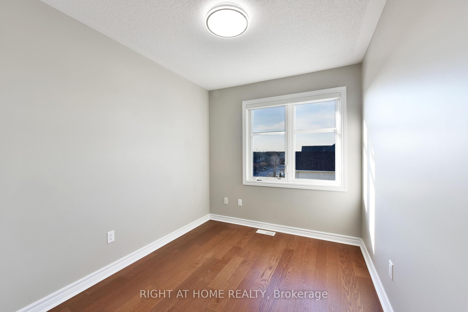 Photo 29 of 520 Silvertip Lane, Ottawa, Kanata - Kanata Lakes/Heritage Hills — HOMEH