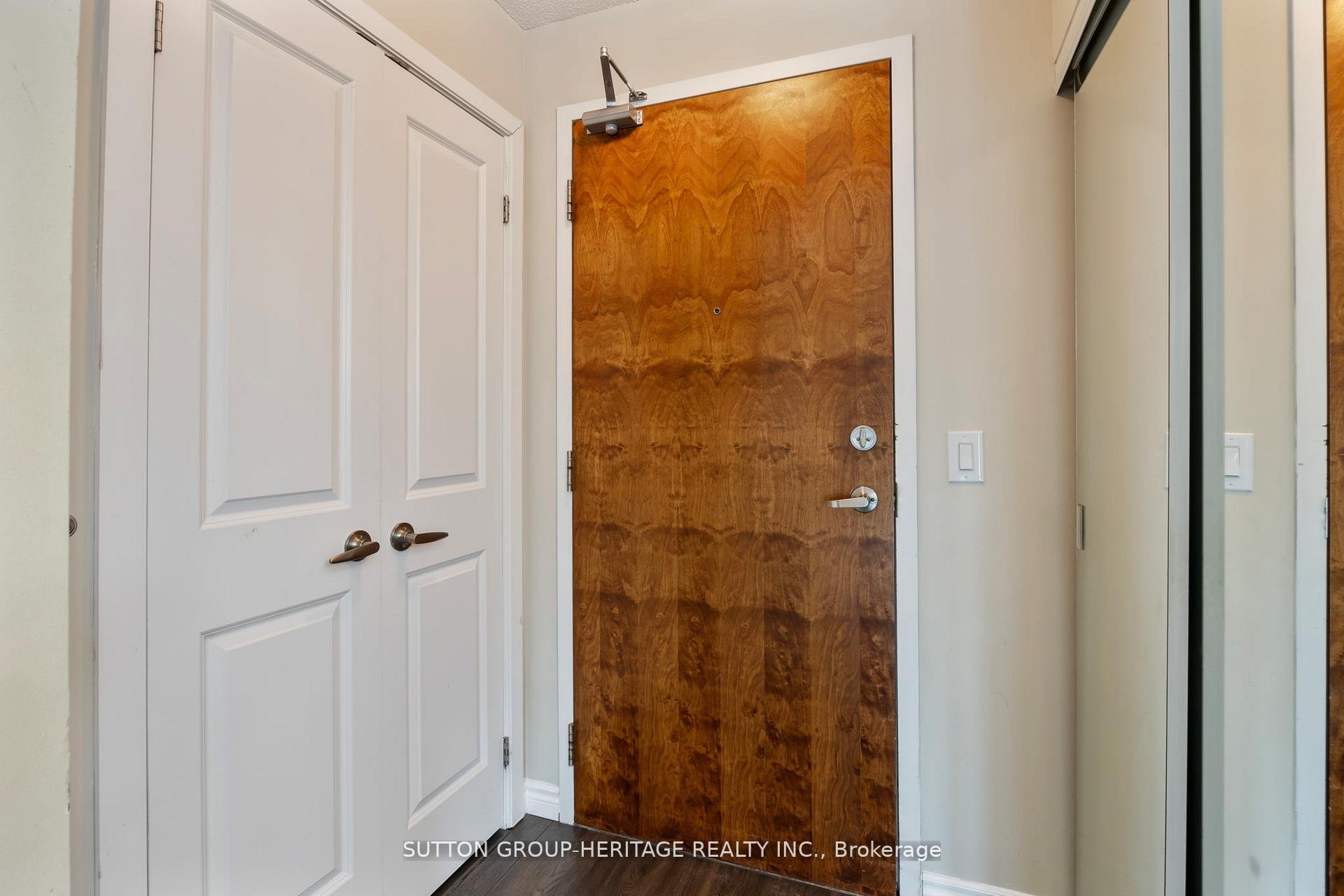 Photo 5 of Unit 213, 1235 Bayly Street, Pickering, Bay Ridges — HOMEH